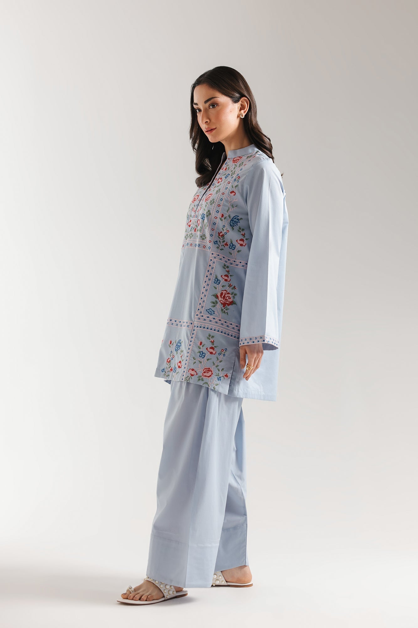 EMBROIDERED SUIT (E7755/102/615)