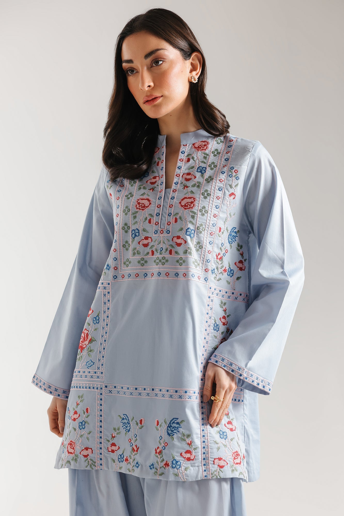 EMBROIDERED SUIT (E7755/102/615)