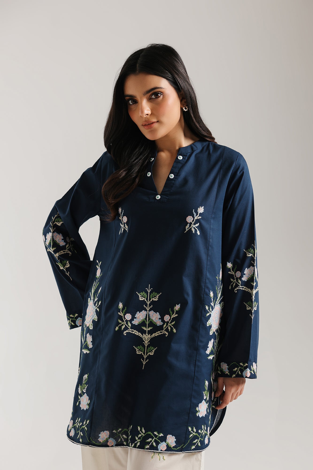 https://cdn.shopify.com/s/files/1/2290/7917/files/E7759-102-618_4.jpg?v=1769578357