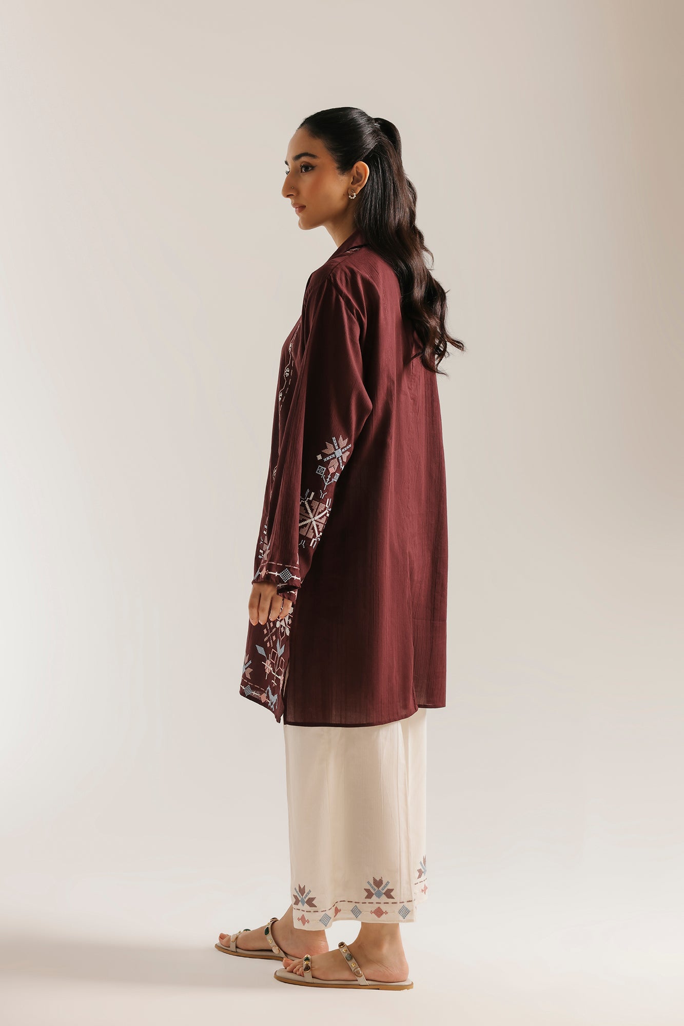 EMBROIDERED SUIT (E7767/102/516)