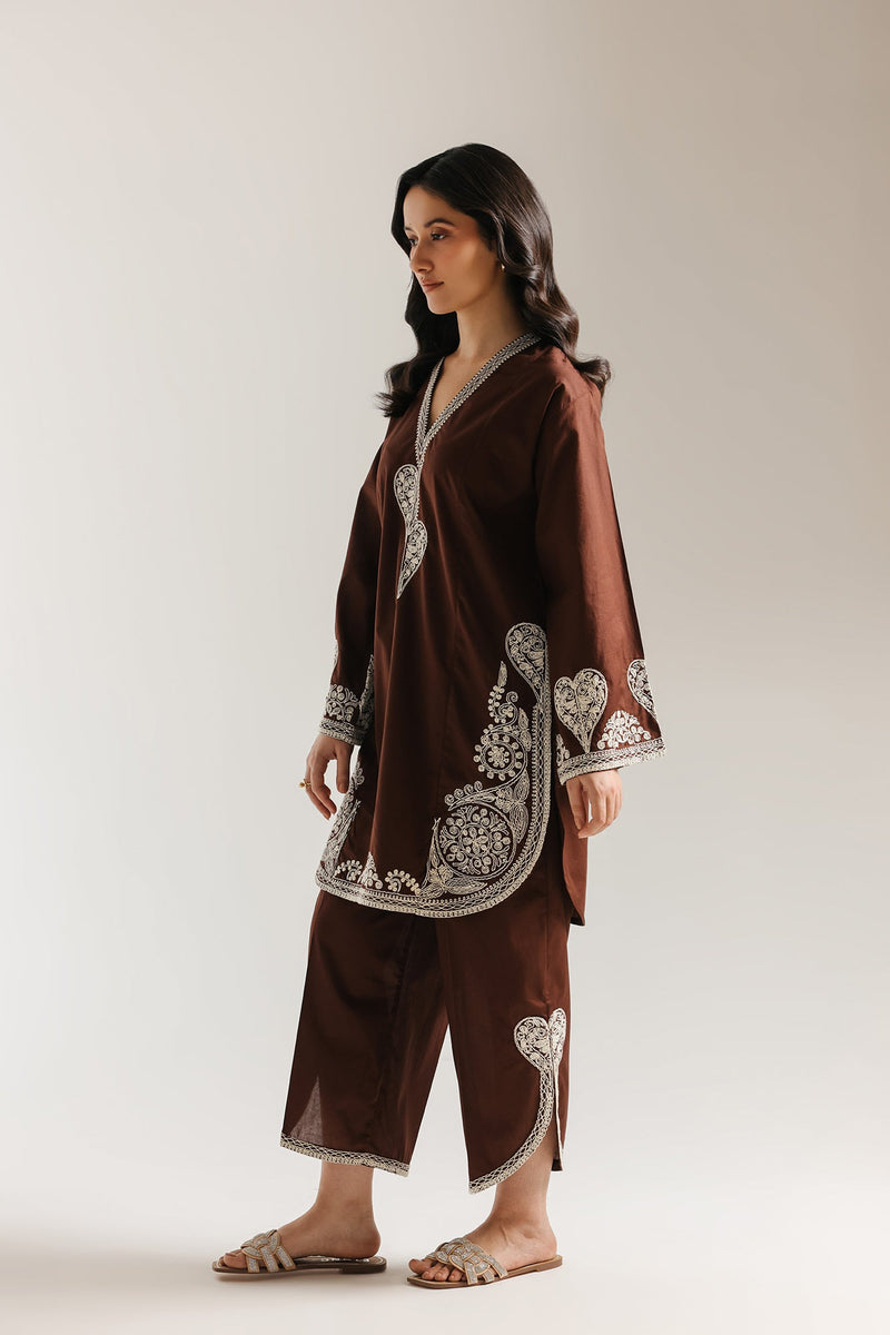 Embroidered Suit (E7777/102/801)