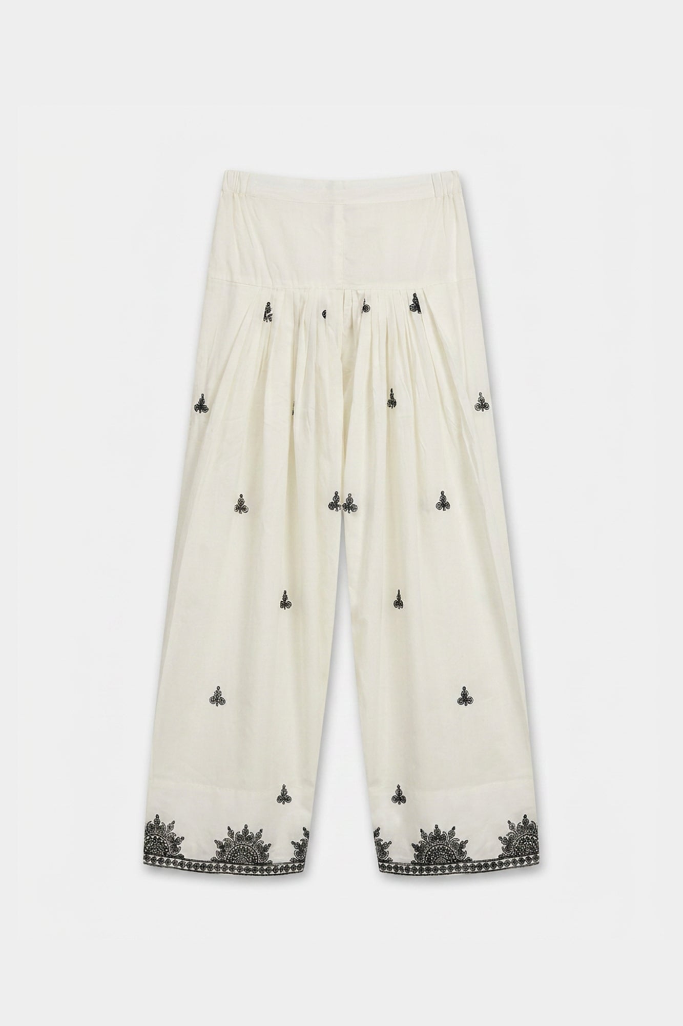 EMBROIDERED SUIT (E7778/102/902)
