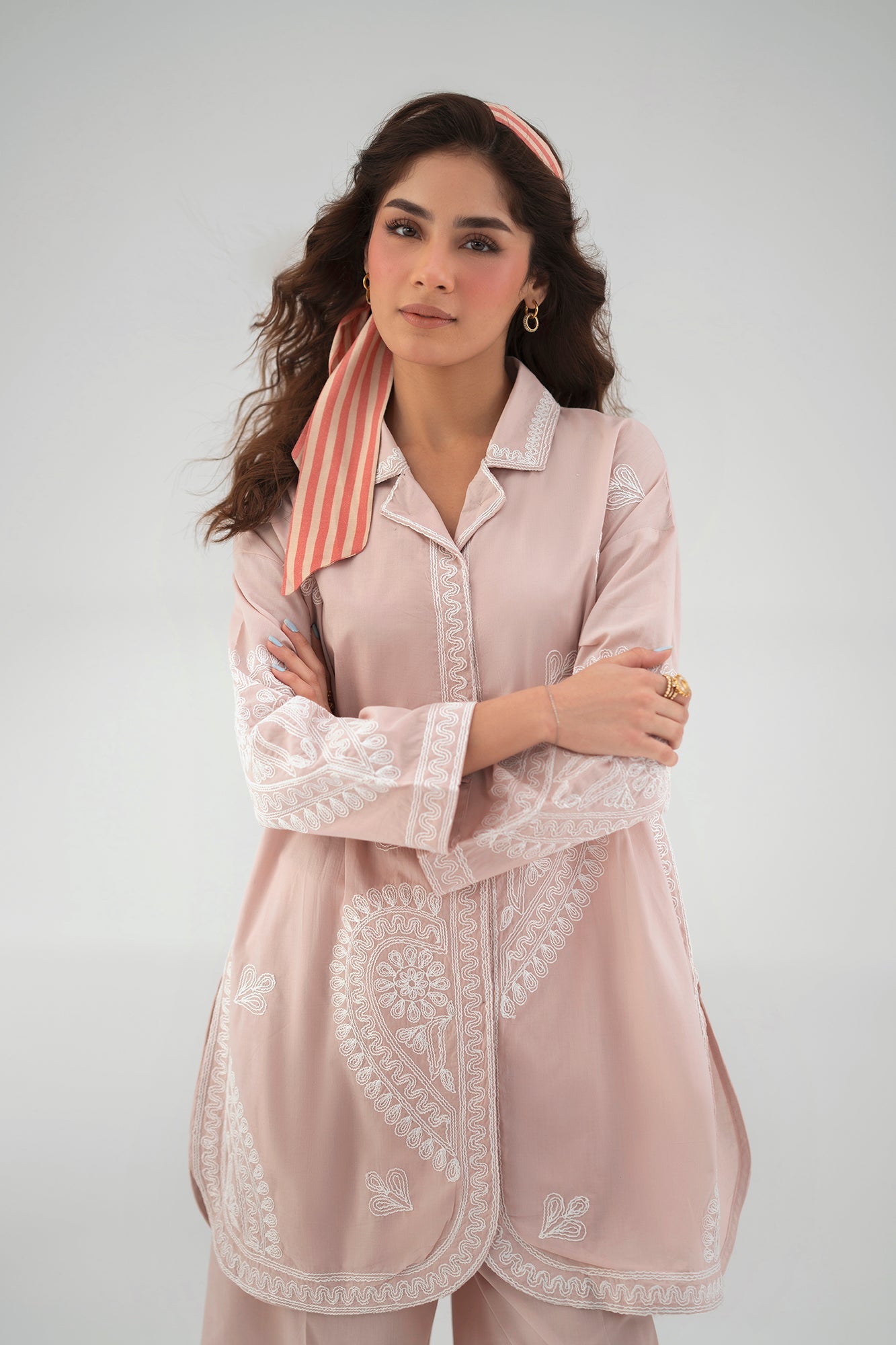 EMBROIDERED SUIT (E7780/102/329)