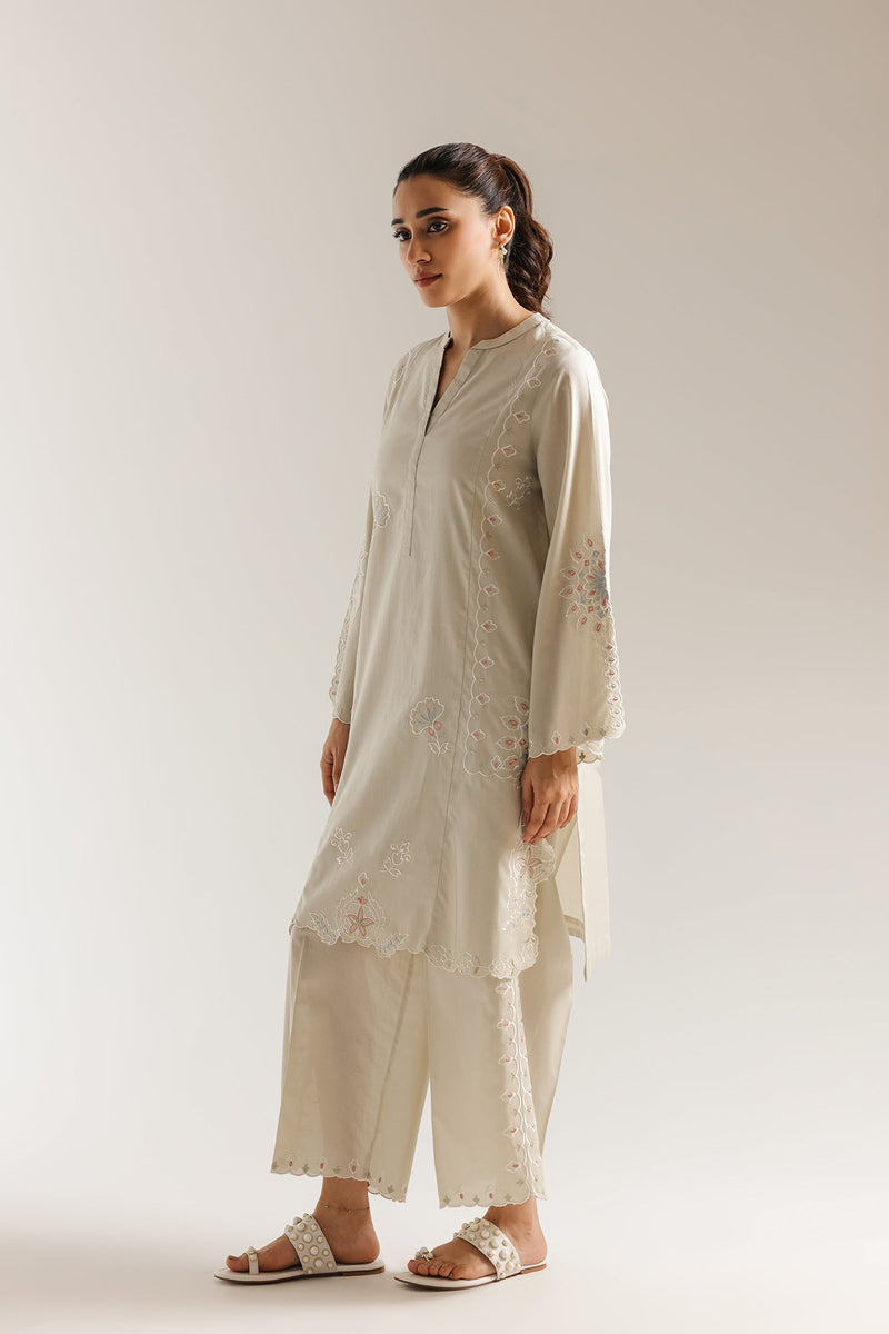 Embroidered Suit (E7786/102/817)