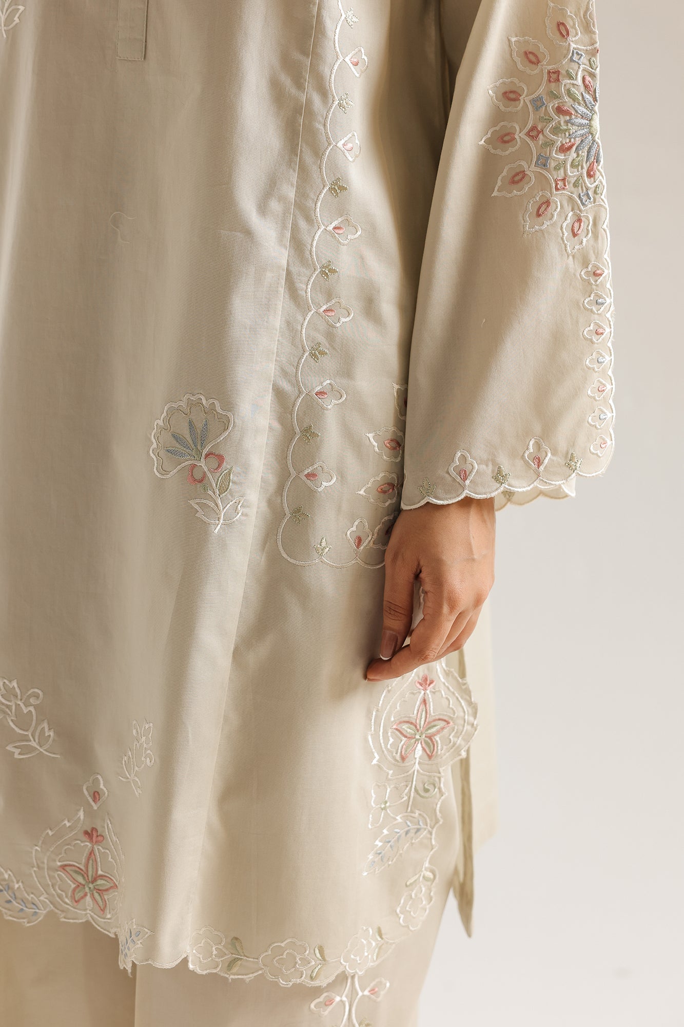 Embroidered Suit (E7786/102/817)