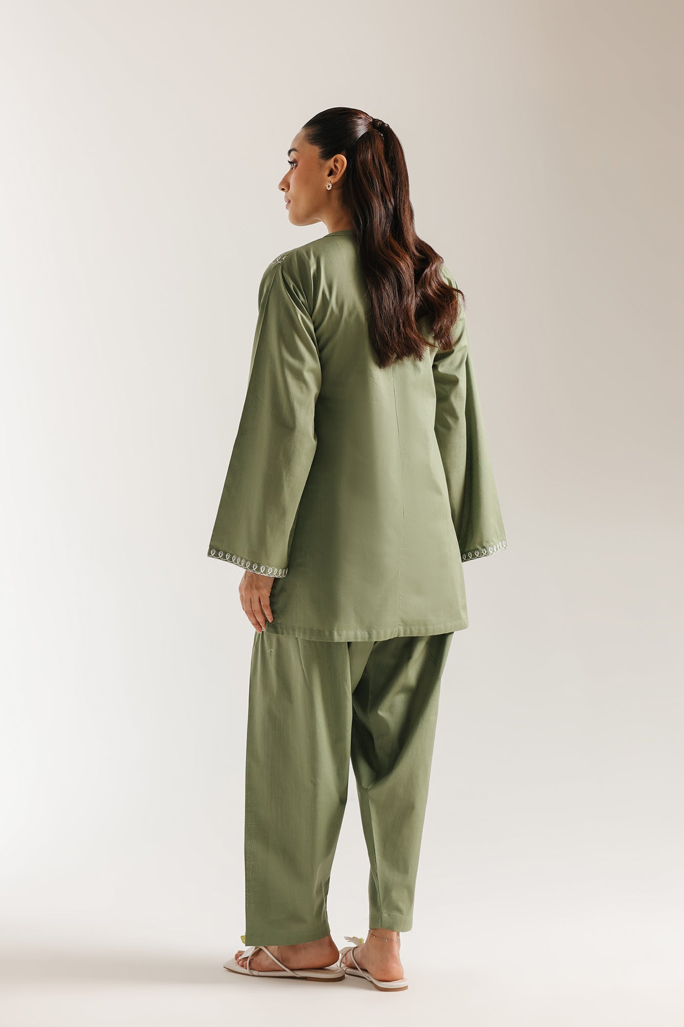 EMBROIDERED SUIT (E7789/102/122)