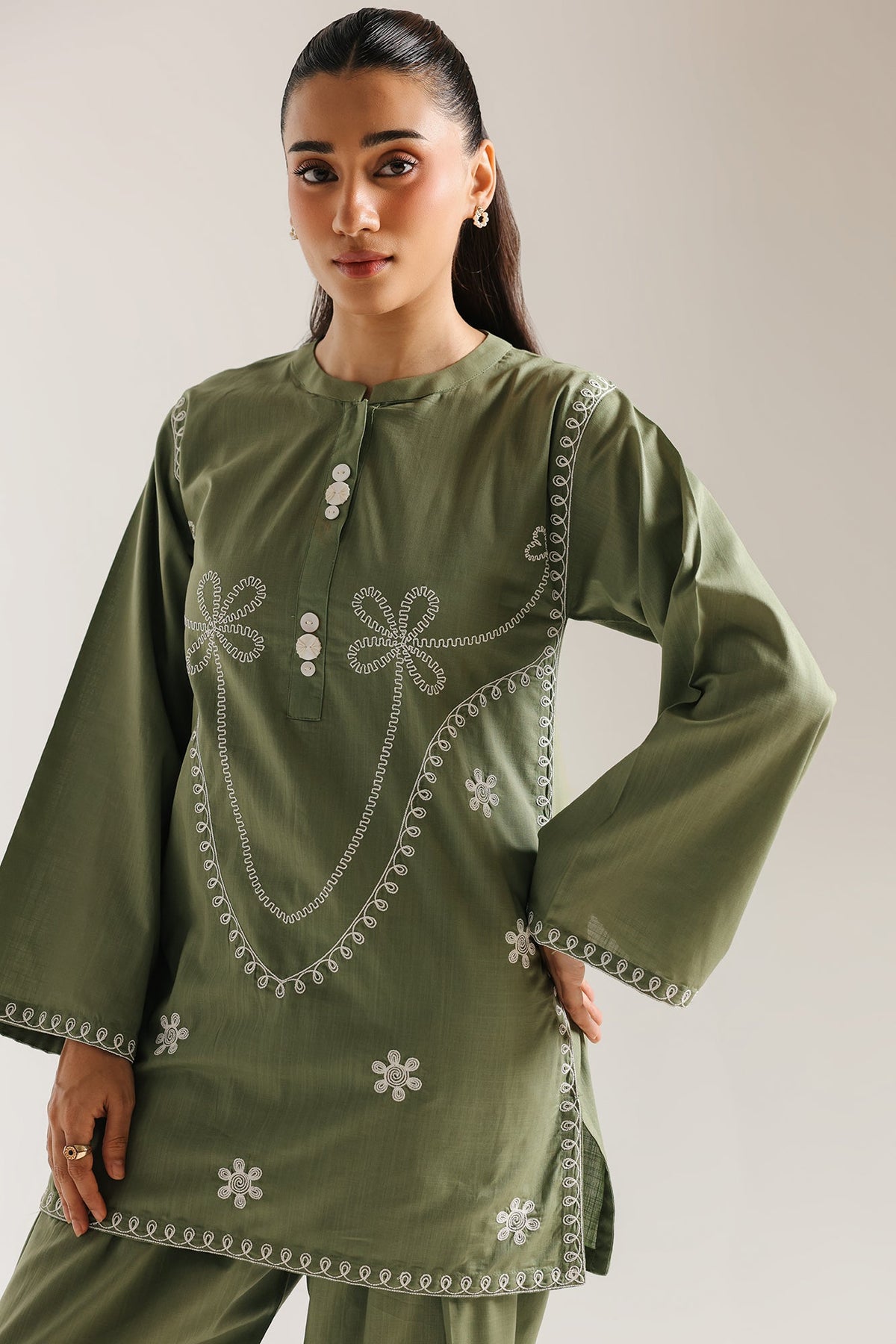 EMBROIDERED SUIT (E7789/102/122)