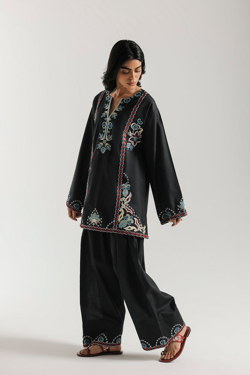 Embroidered Suit (E7817/102/902)