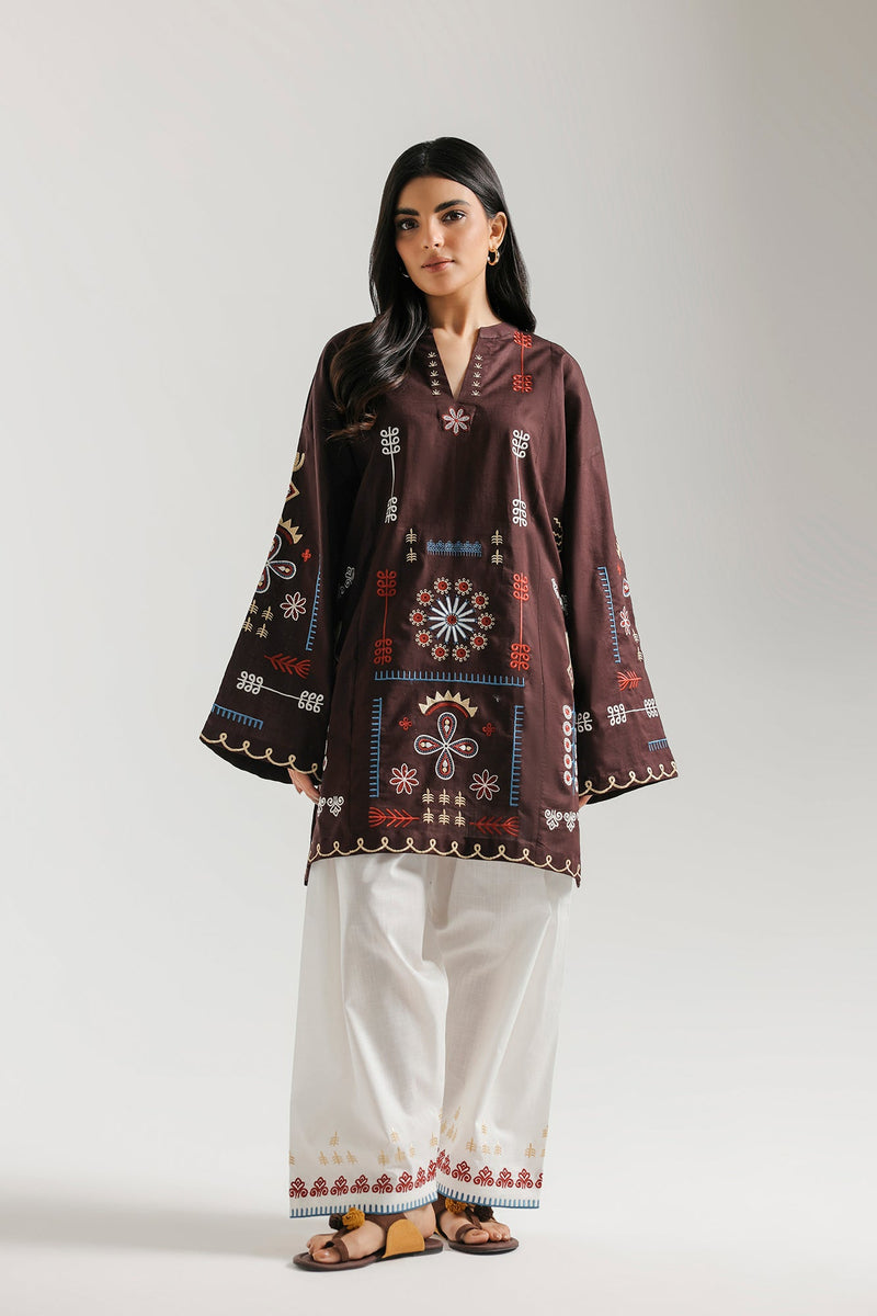 Embroidered Suit (E7818/102/303)