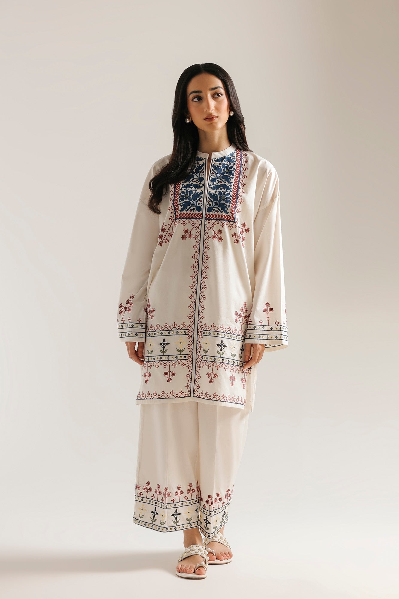 EMBROIDERED SUIT (E7838/102/002)