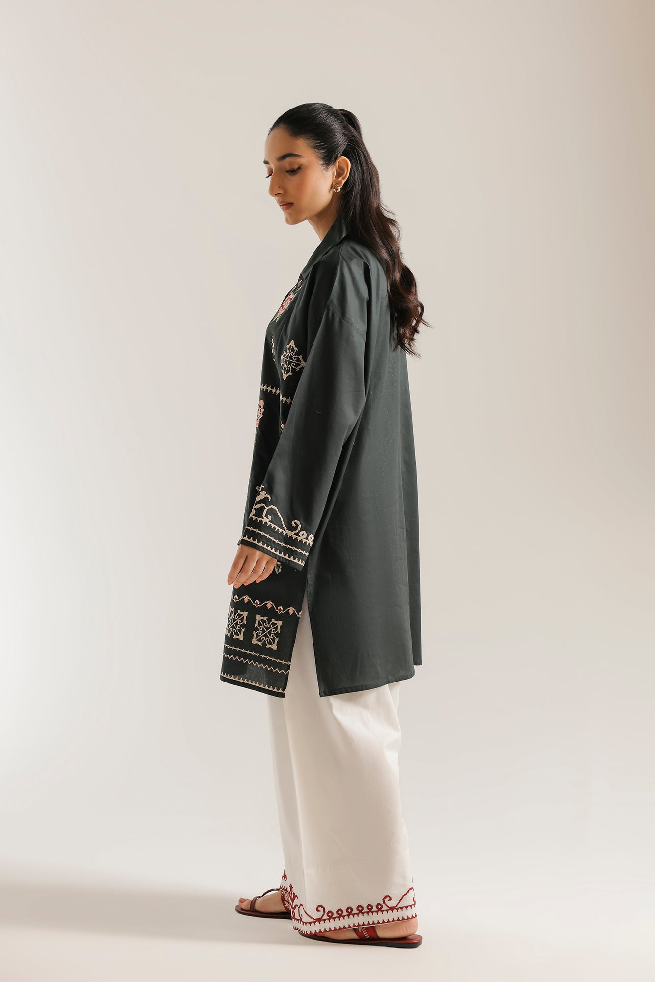 https://cdn.shopify.com/s/files/1/2290/7917/files/E7839-102-704_3.jpg?v=1779193022