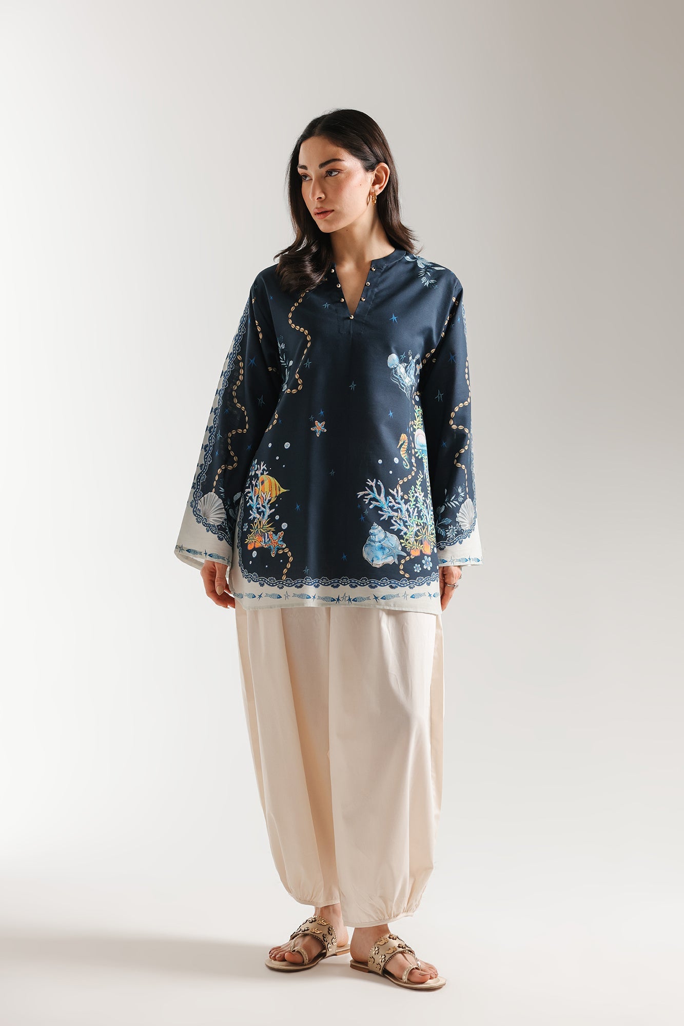 https://cdn.shopify.com/s/files/1/2290/7917/files/E7926-102-622_1.jpg?v=1768799073