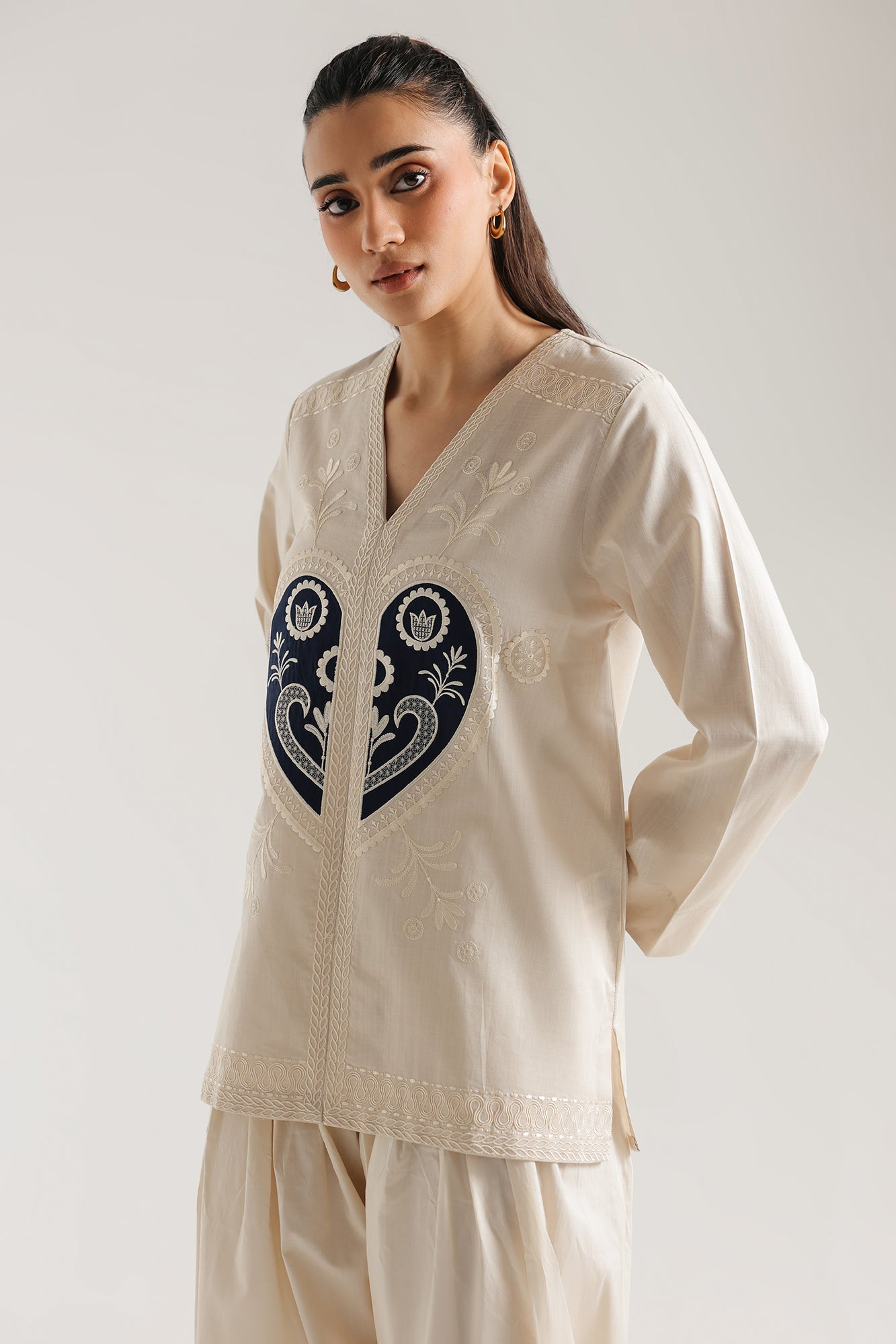 Embroidered Kurti (E7929/102/002)