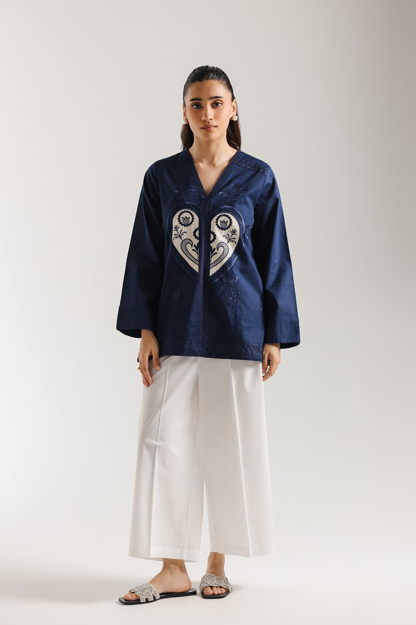 https://cdn.shopify.com/s/files/1/2290/7917/files/E7929-102-624_1.jpg?v=1773653883