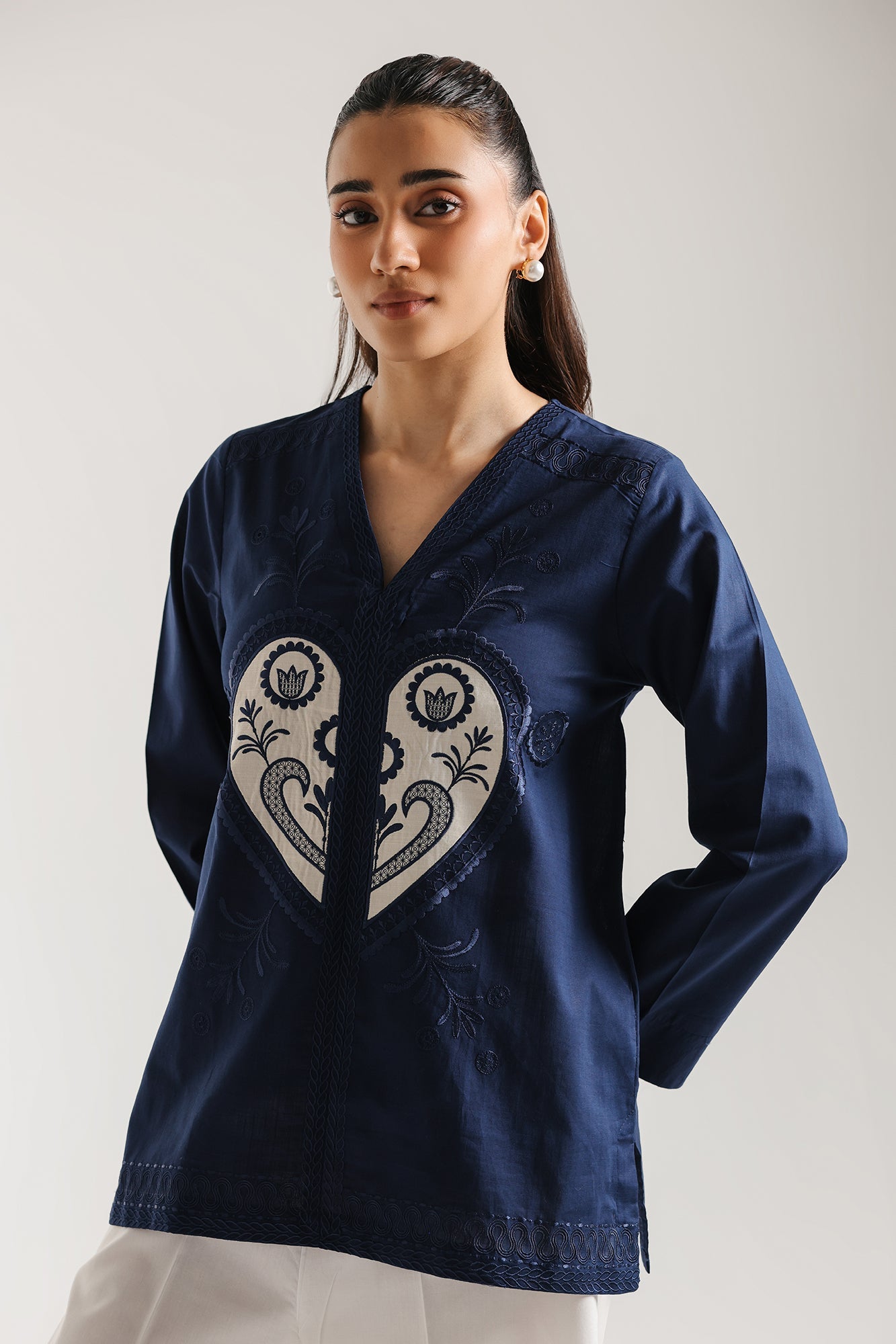 https://cdn.shopify.com/s/files/1/2290/7917/files/E7929-102-624_4.jpg?v=1773653883