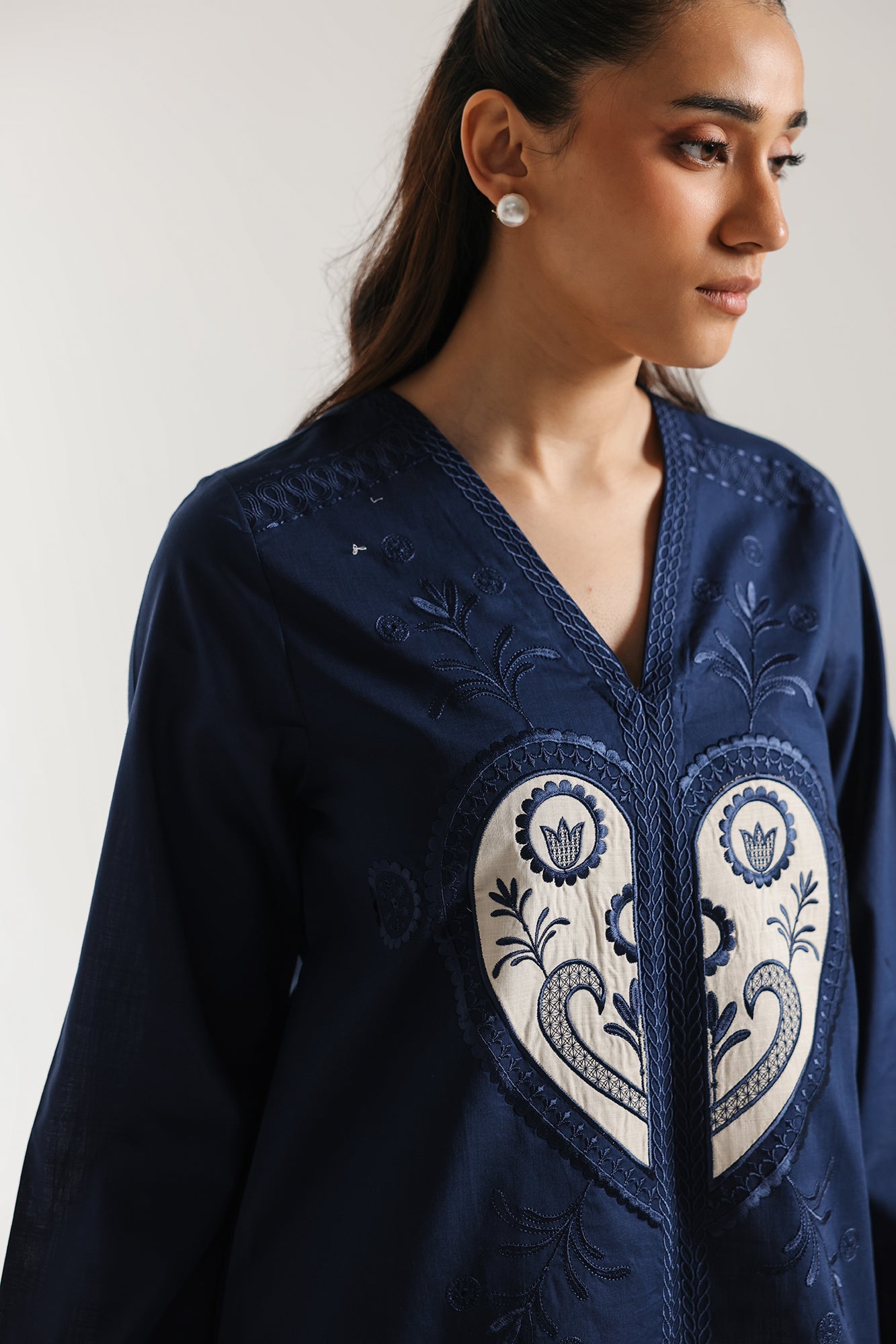 https://cdn.shopify.com/s/files/1/2290/7917/files/E7929-102-624_6.jpg?v=1773653883