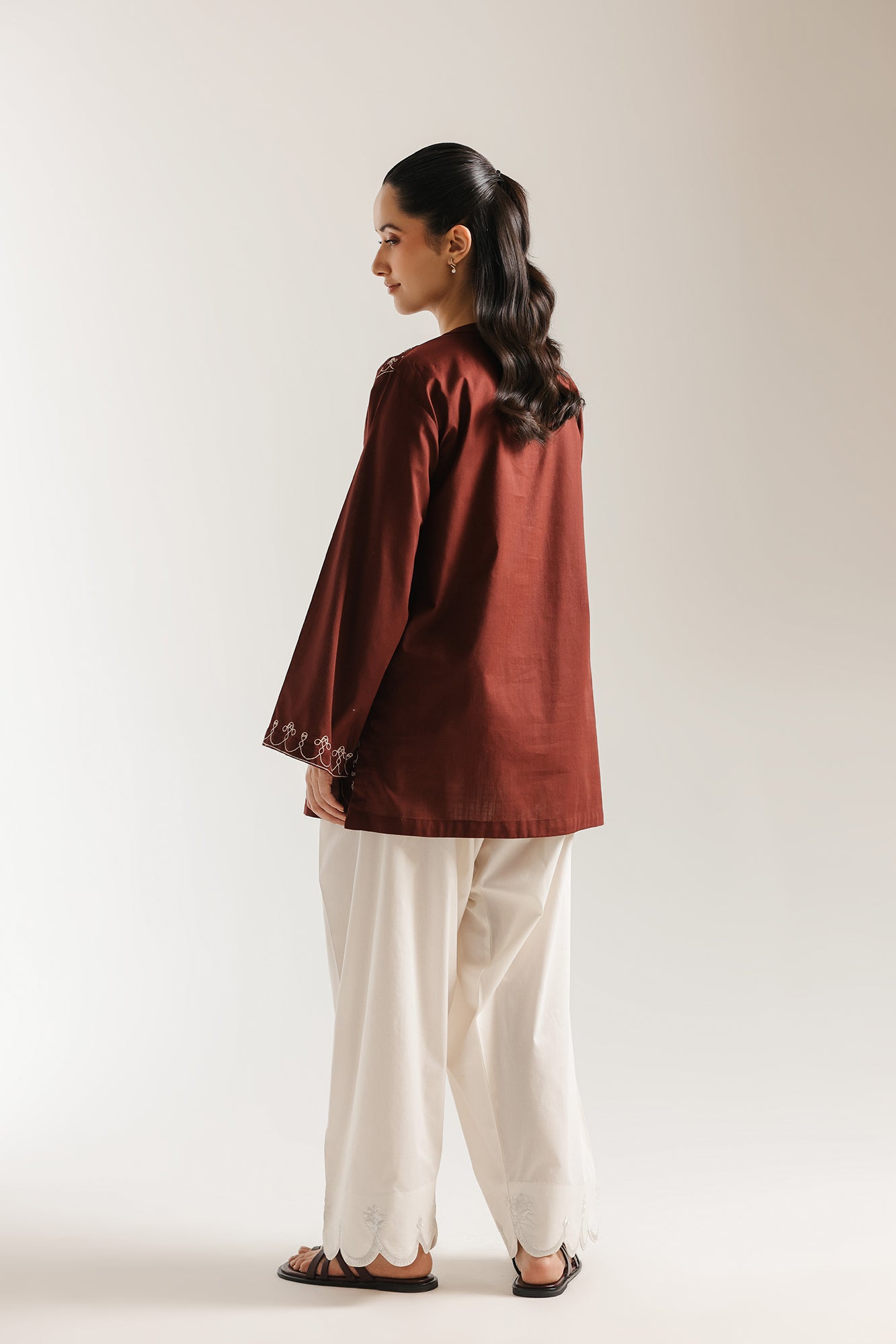 EMBROIDERED KURTI (E7938/102/319)