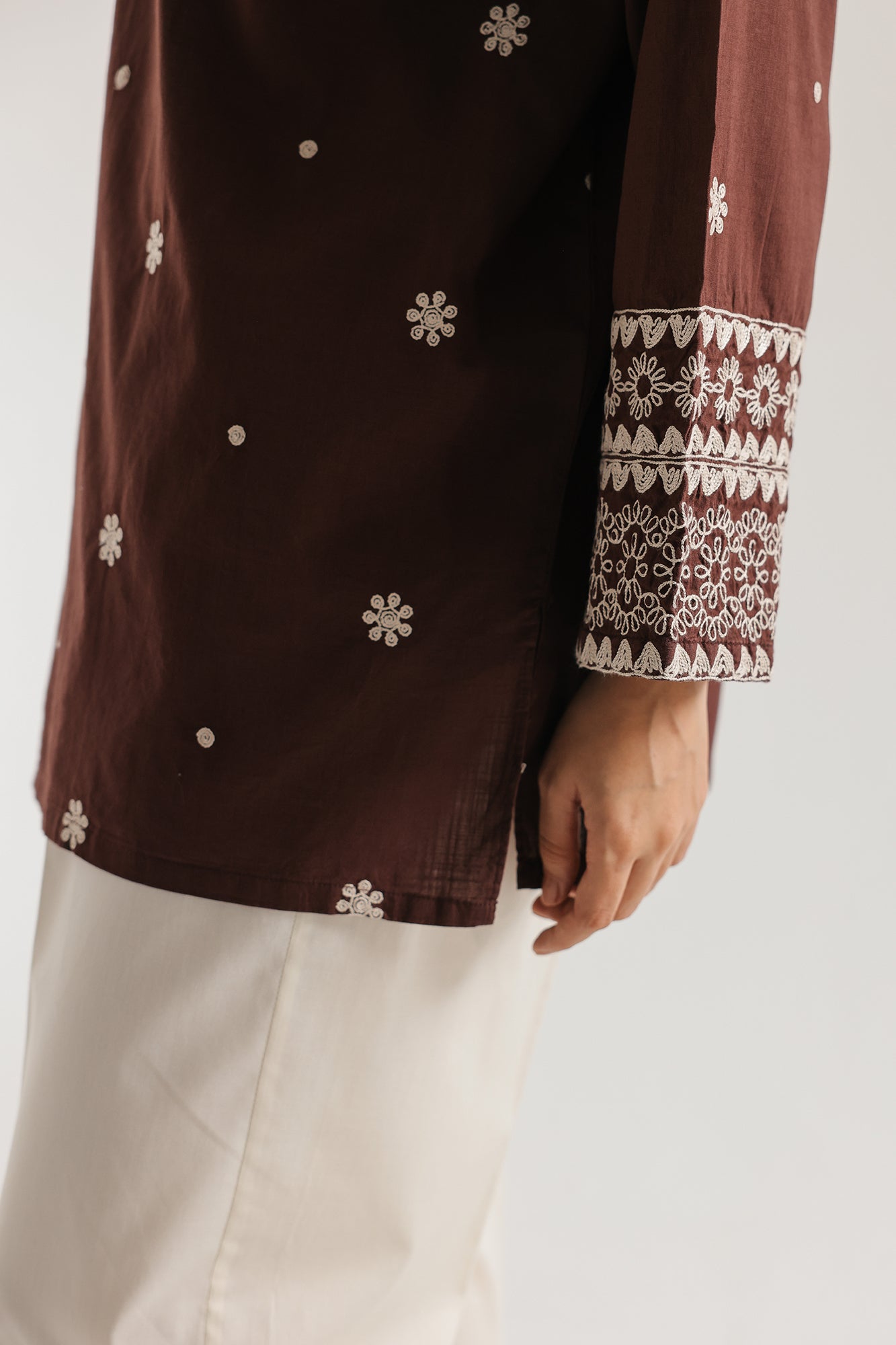 EMBROIDERED KURTI (E7939/102/318)