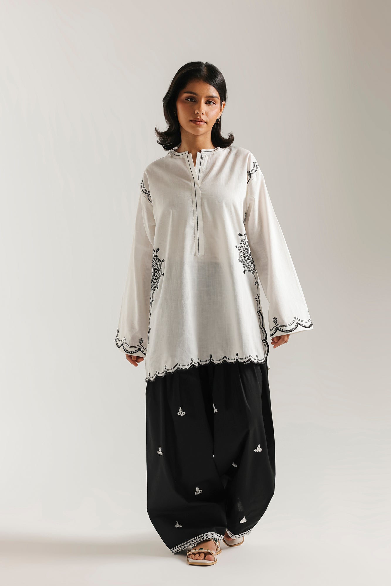 https://cdn.shopify.com/s/files/1/2290/7917/files/E7942-102-001_1.jpg?v=1777373952