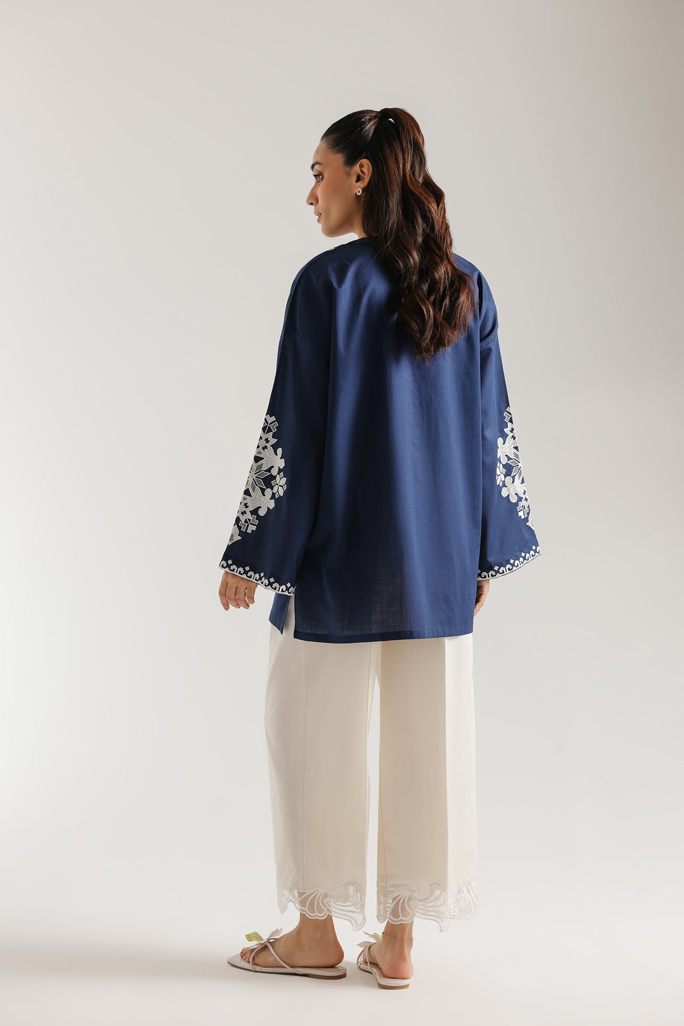 https://cdn.shopify.com/s/files/1/2290/7917/files/E7943-102-621_3_86c95499-911a-456d-9629-487c1bde4442.jpg?v=1776324006