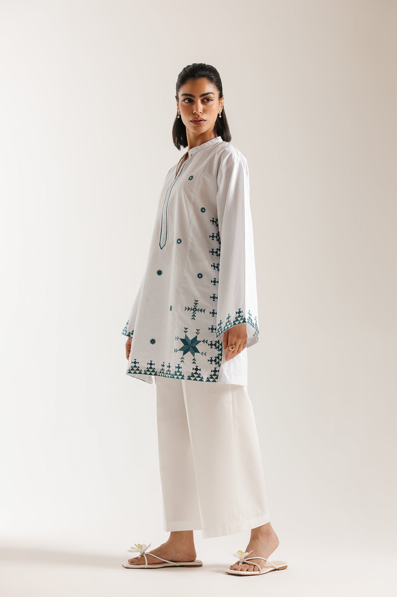 https://cdn.shopify.com/s/files/1/2290/7917/files/E7950-102-001_2.jpg?v=1774503341