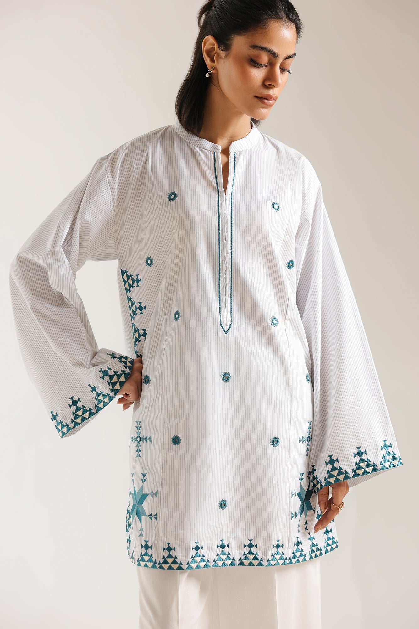 https://cdn.shopify.com/s/files/1/2290/7917/files/E7950-102-001_4.jpg?v=1774501637