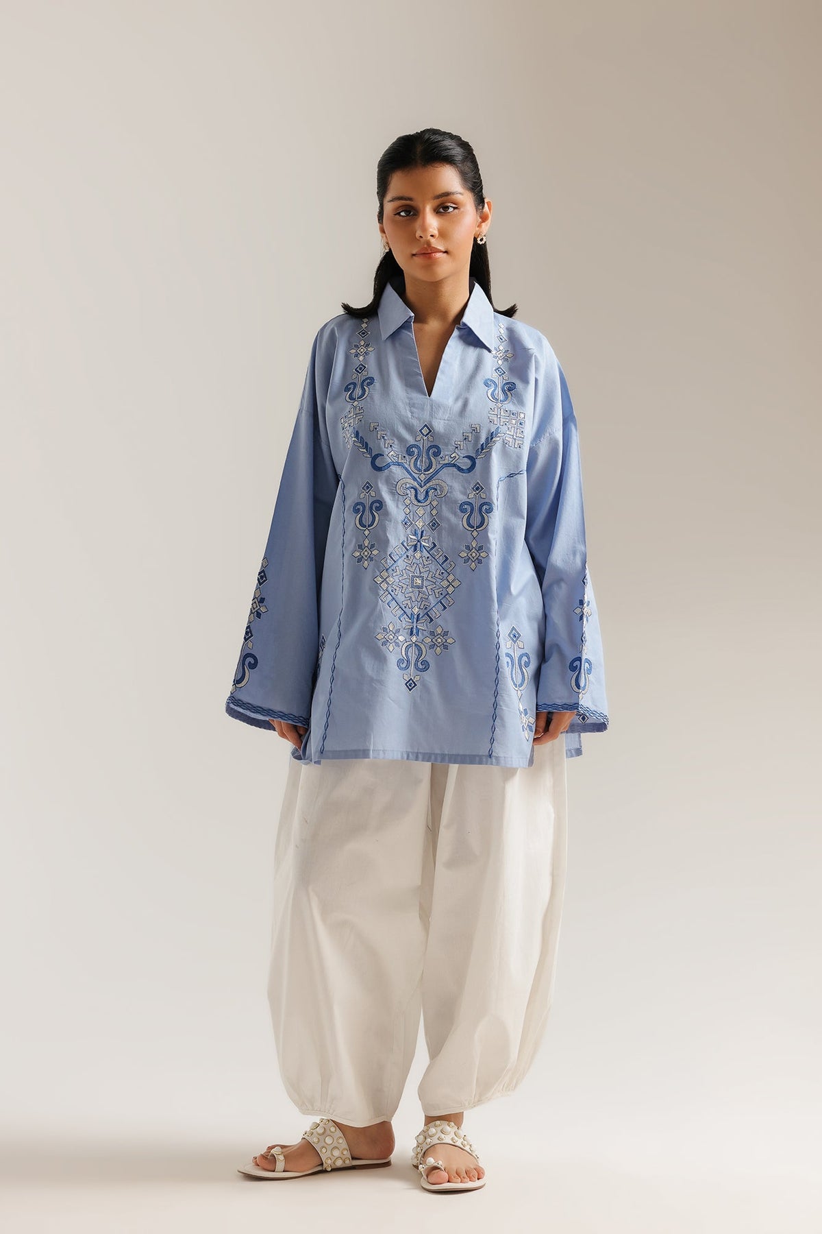 EMBROIDERED KURTI (E7956/102/610)
