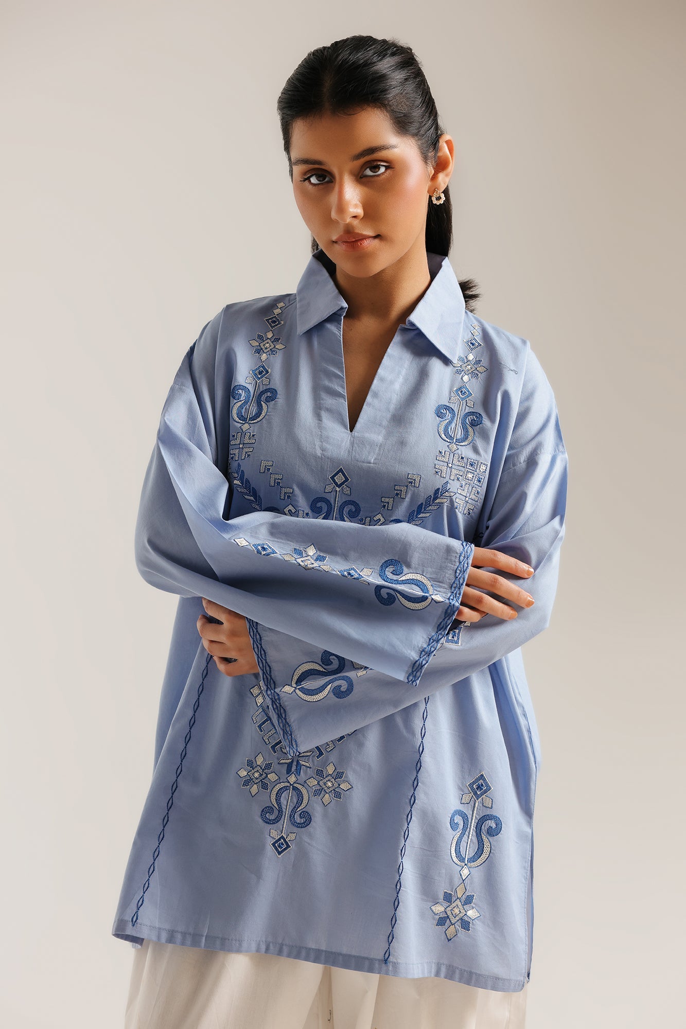 EMBROIDERED KURTI (E7956/102/610)