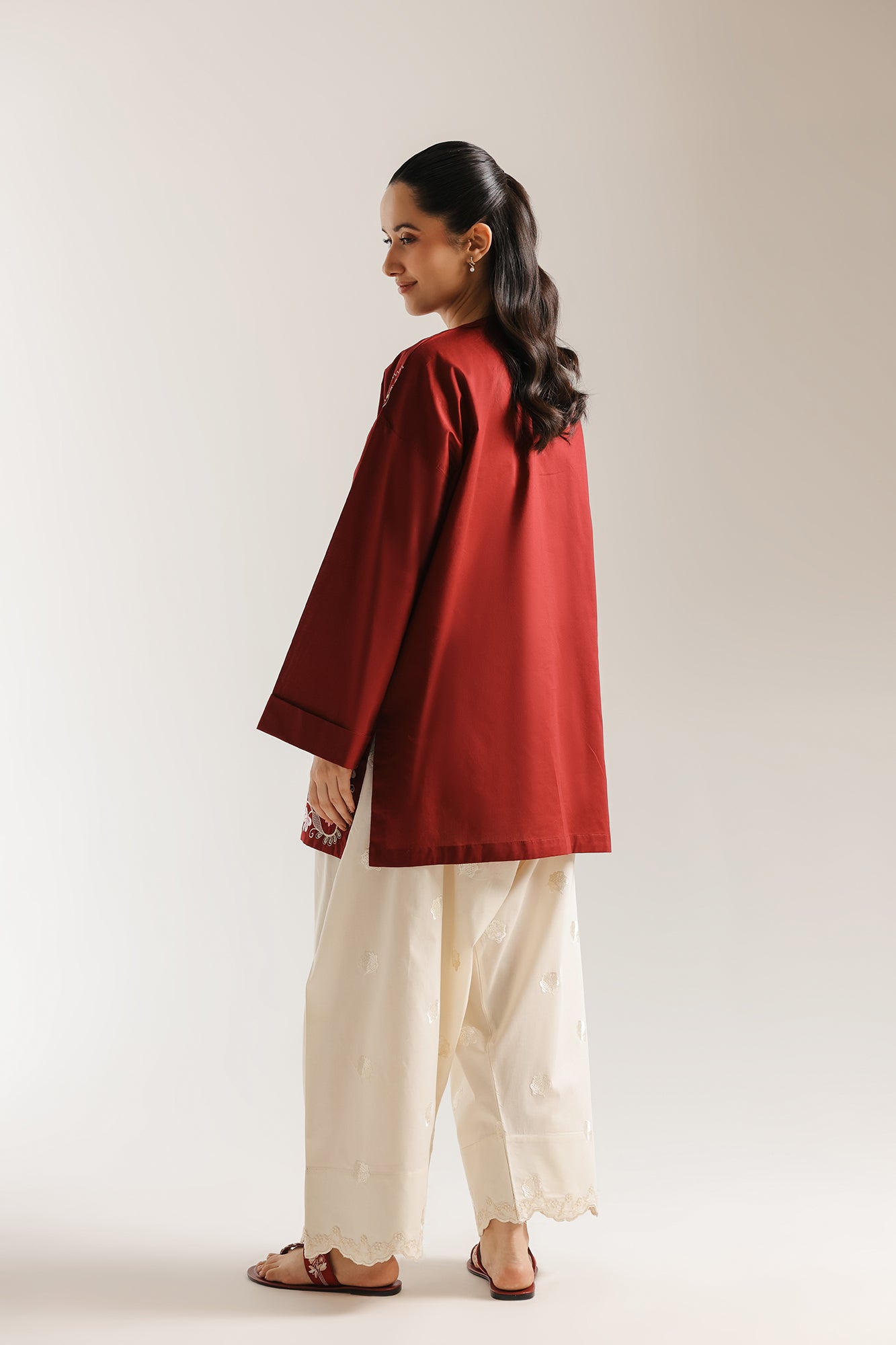 EMBROIDERED KURTI (E7957/102/305)