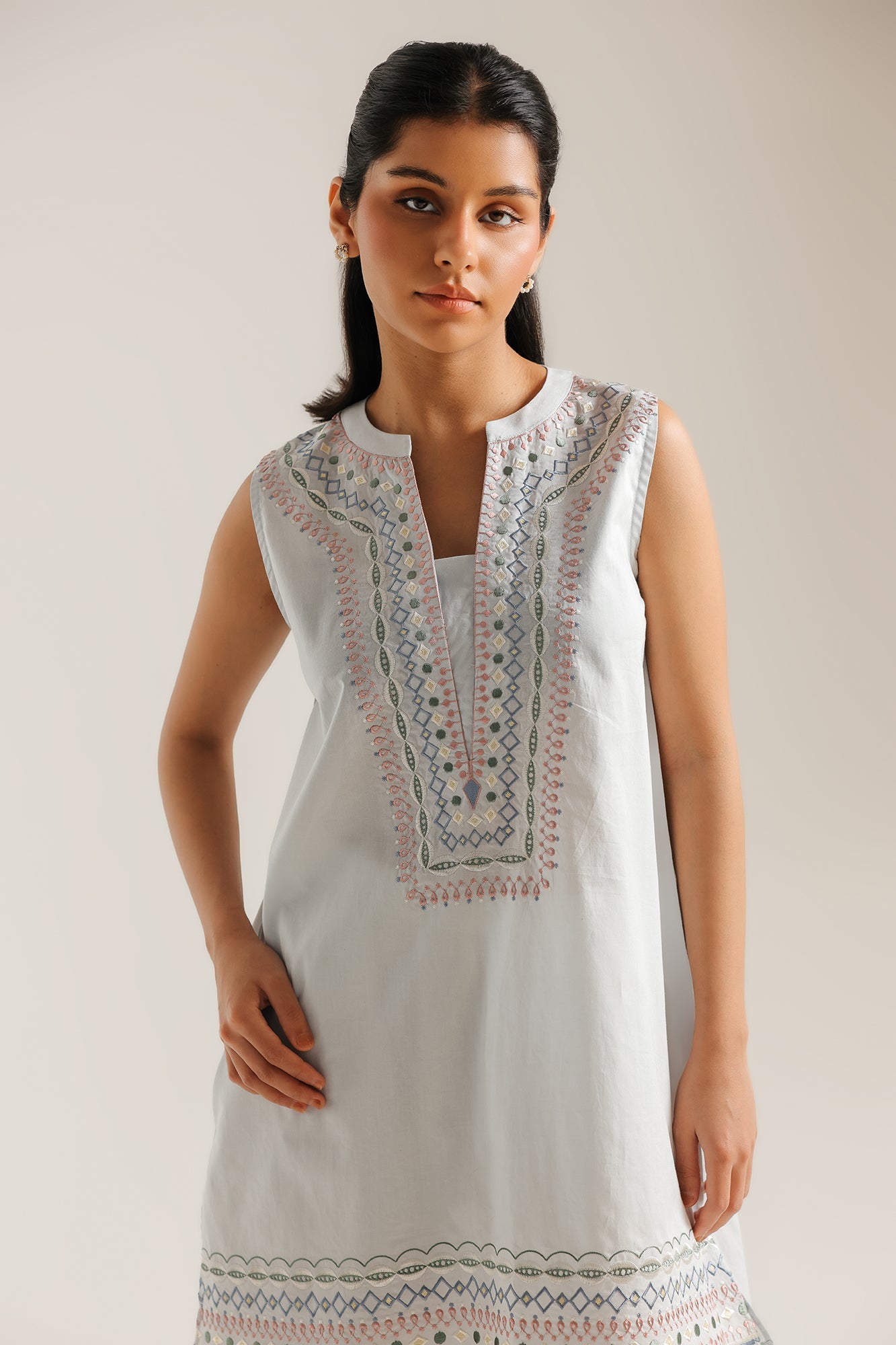https://cdn.shopify.com/s/files/1/2290/7917/files/E7959-102-617_4.jpg?v=1779255409