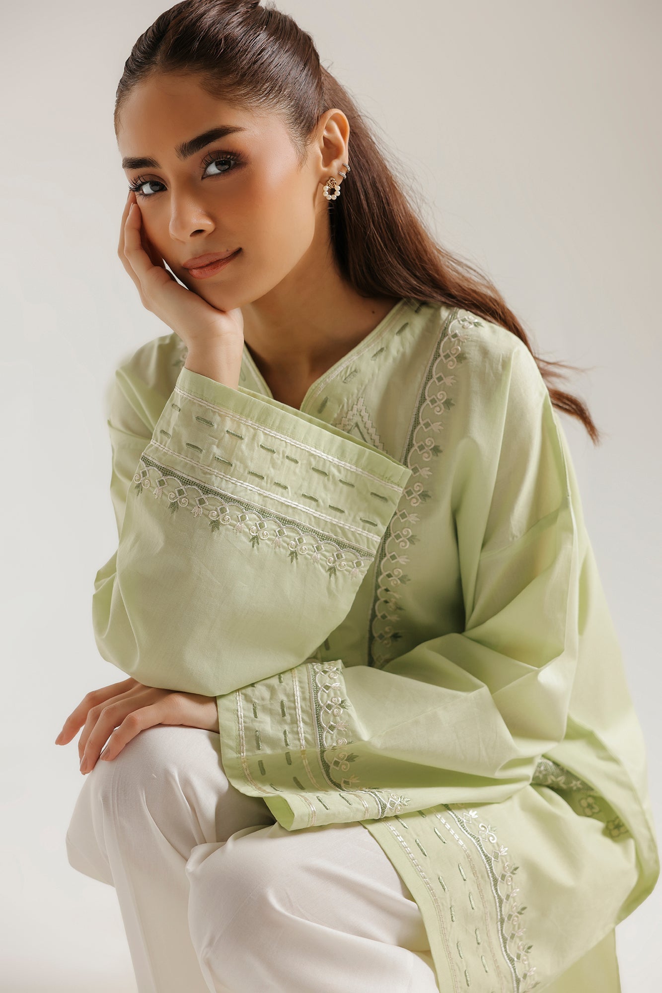 EMBROIDERED KURTI (E7960/102/129)