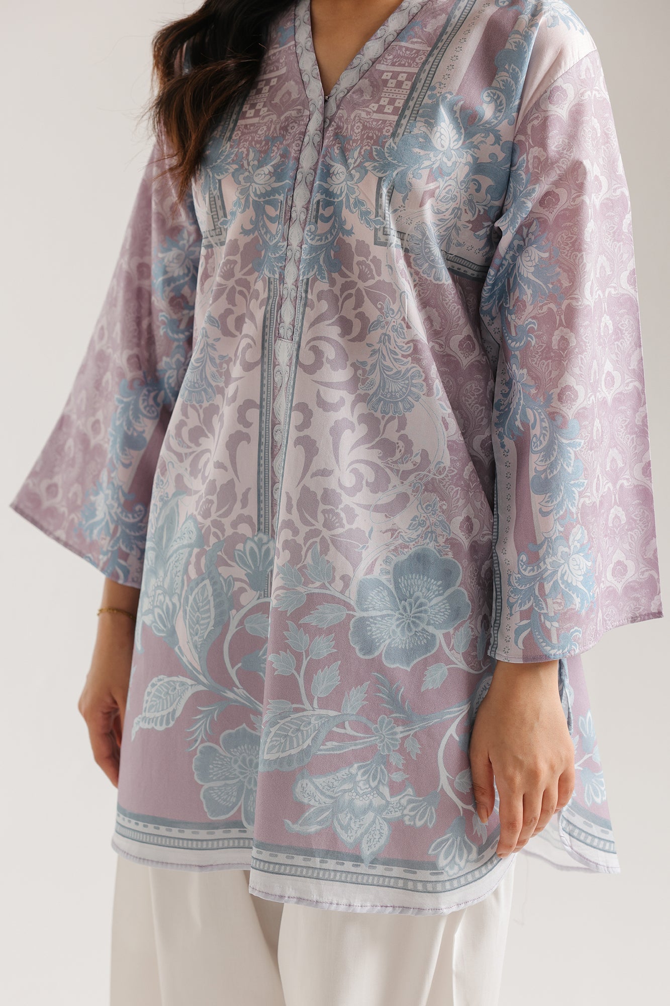 https://cdn.shopify.com/s/files/1/2290/7917/files/E7968-102-514_5.jpg?v=1777374129