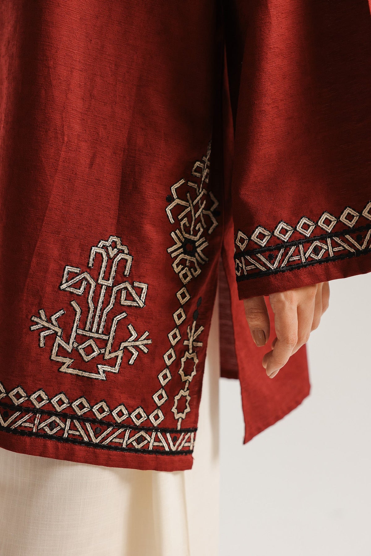 EMBROIDERED KURTI (E7980/102/414)