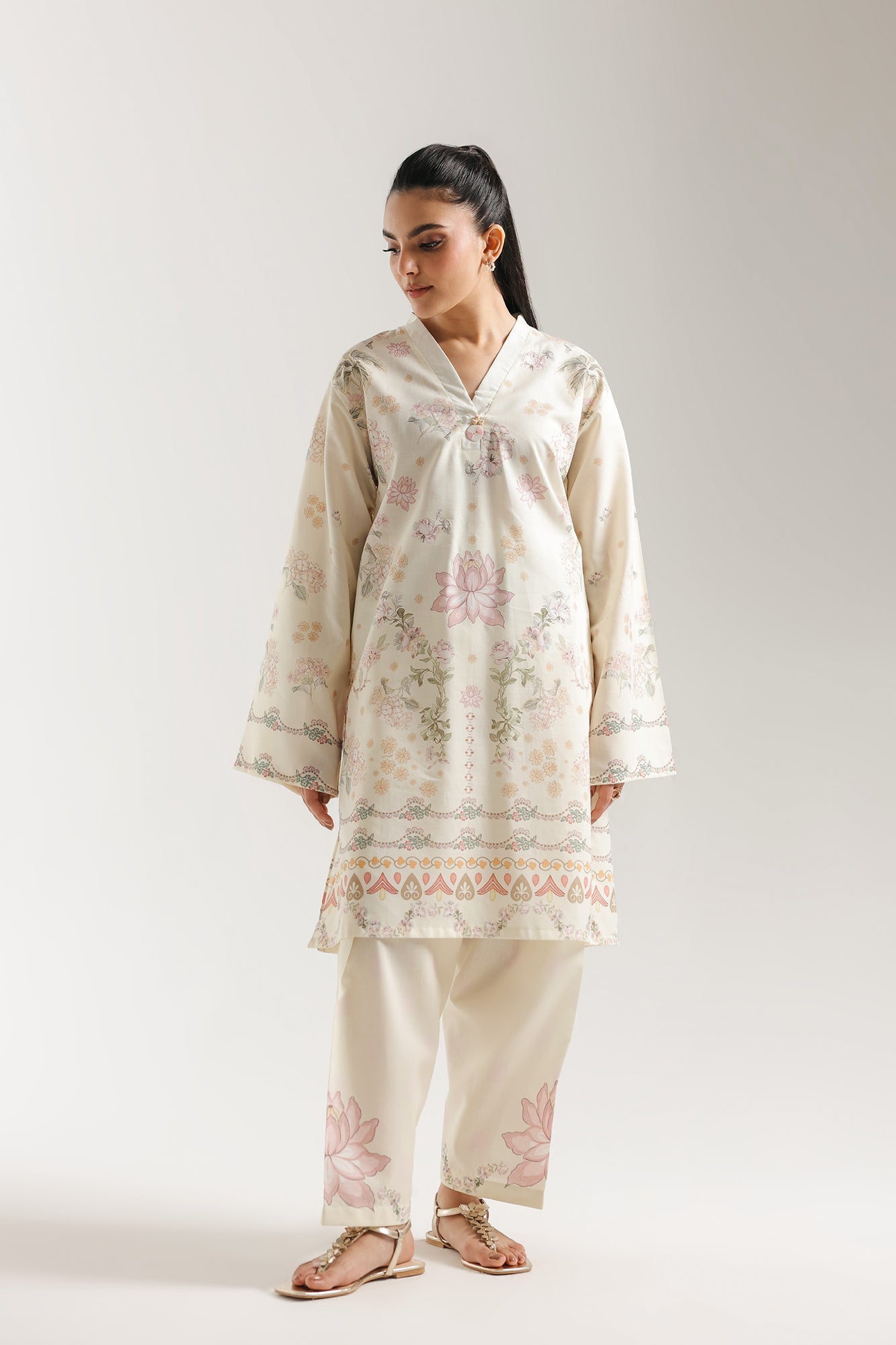 PRINTED SUIT (E8136/102/115)