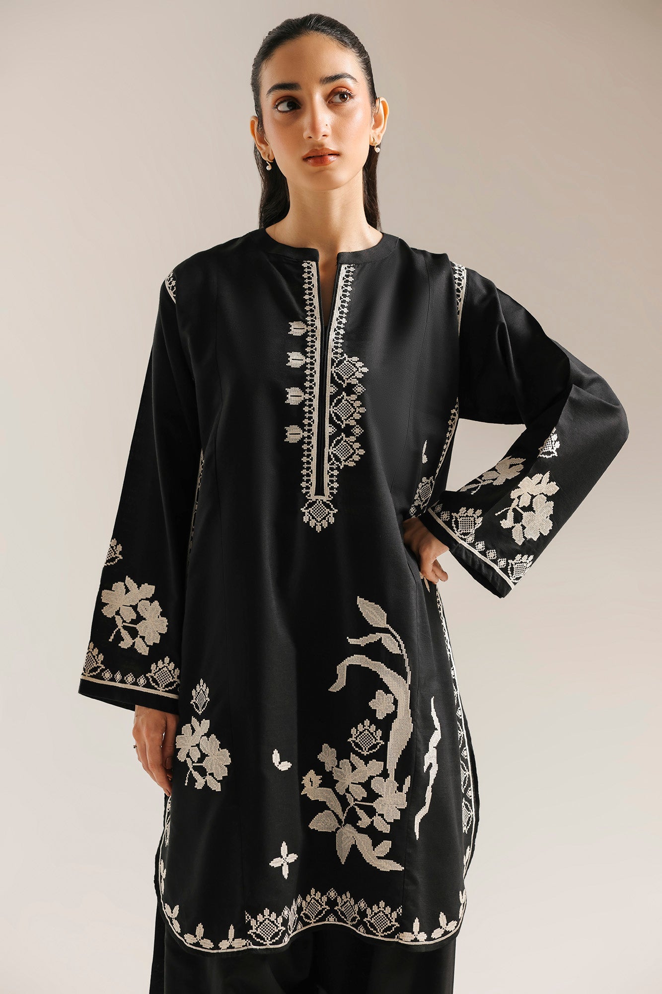 https://cdn.shopify.com/s/files/1/2290/7917/files/E8278-102-902_4.jpg?v=1779428109