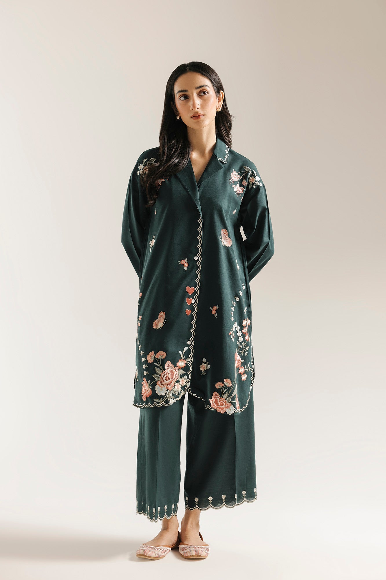 EMBROIDERED SUIT (E8280/102/706)