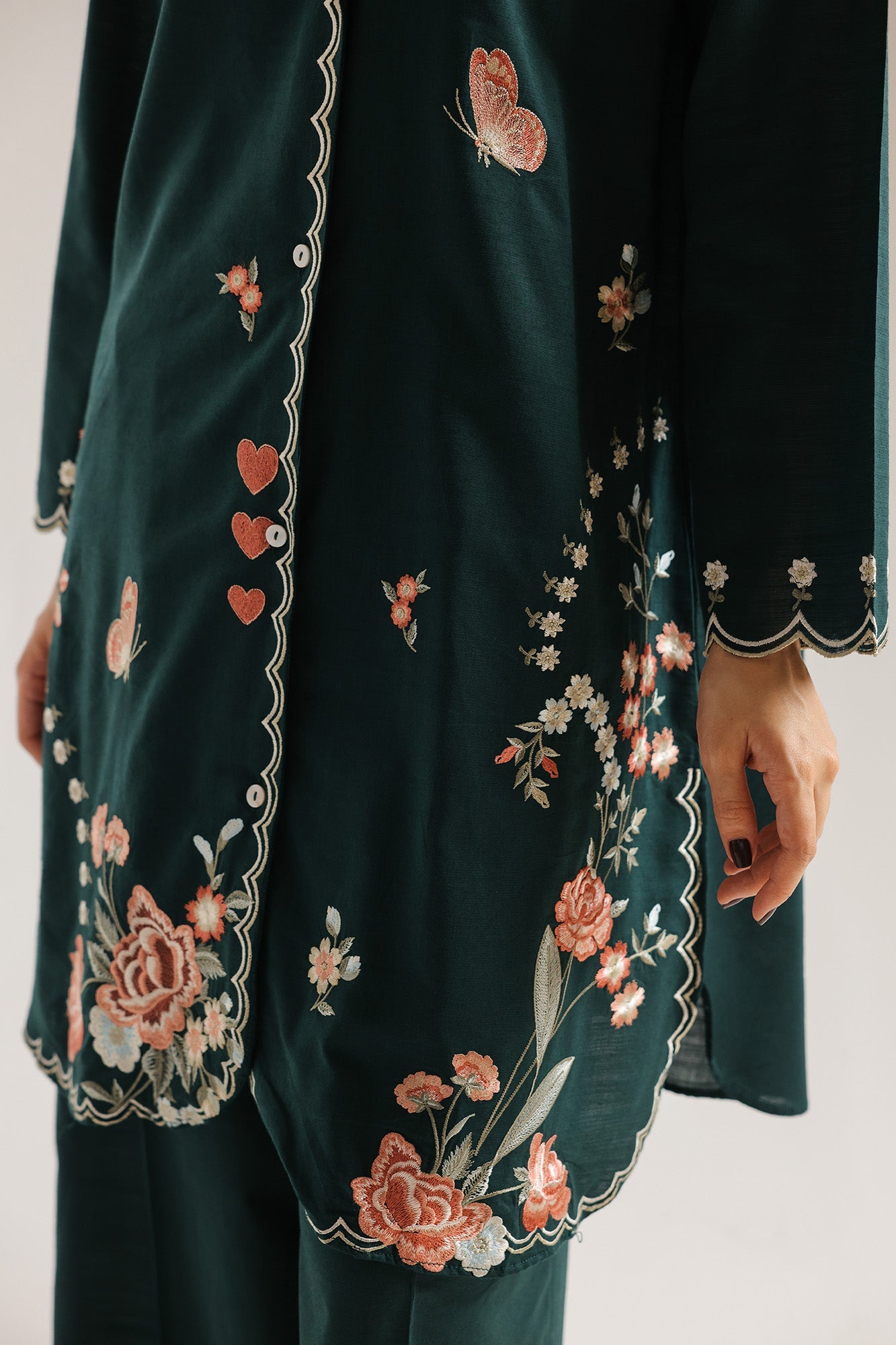 EMBROIDERED SUIT (E8280/102/706)