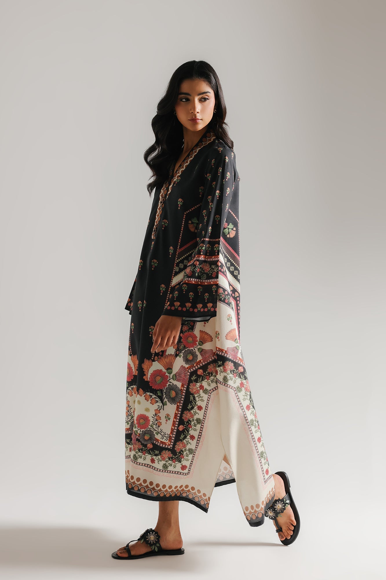 PRINTED DRESS (E8361/102/901)