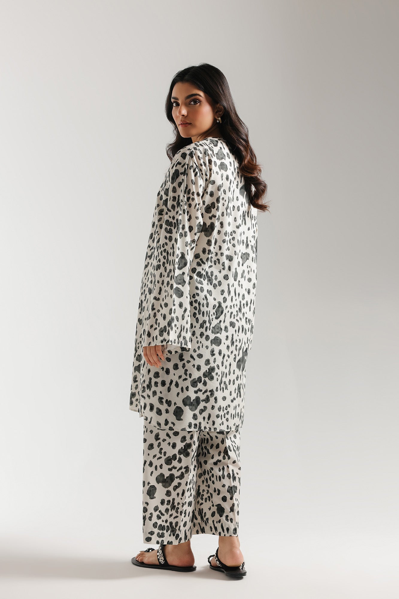 https://cdn.shopify.com/s/files/1/2290/7917/files/E8406-102-002_3.jpg?v=1770183912