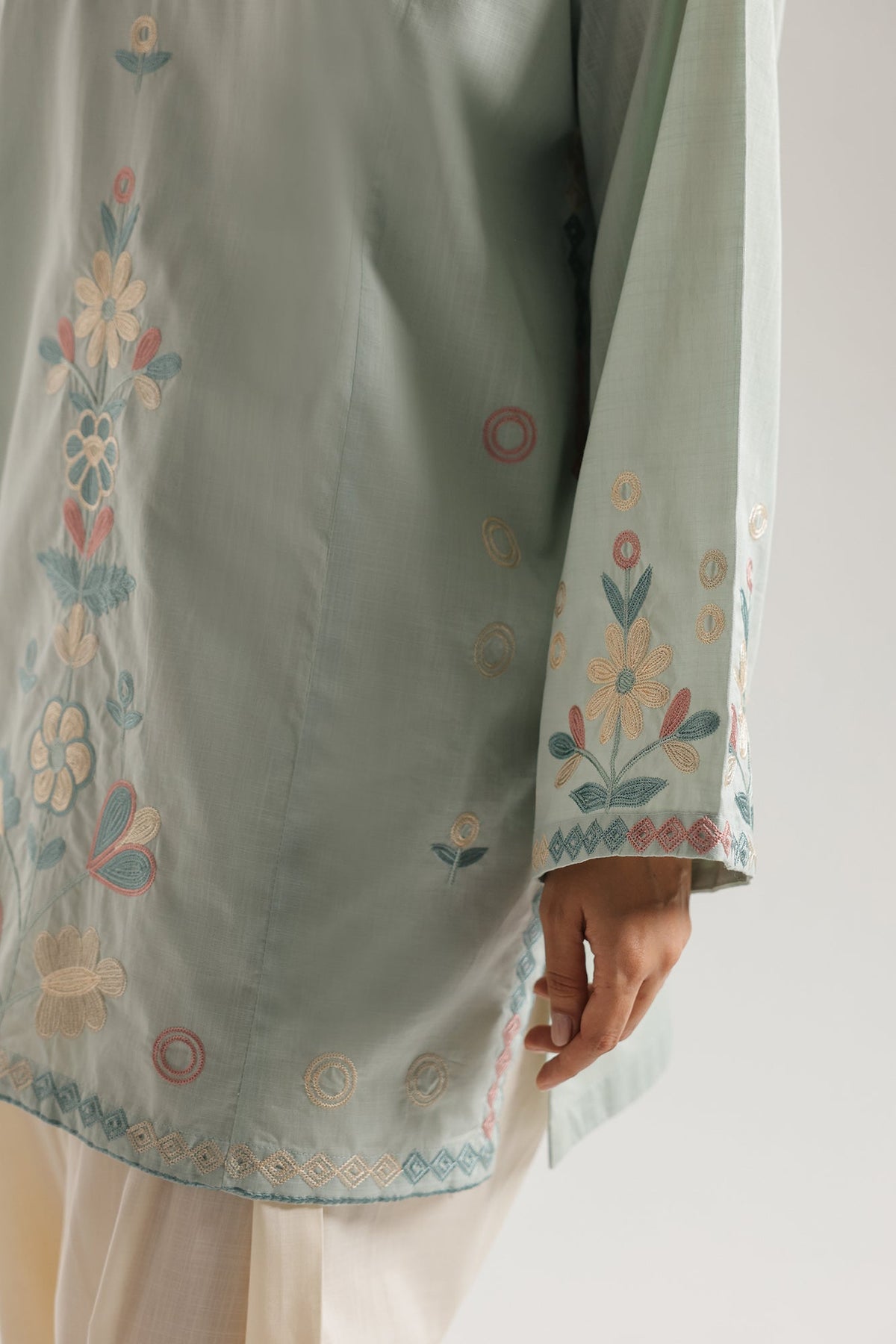 EMBROIDERED KURTI (E8427/102/720)