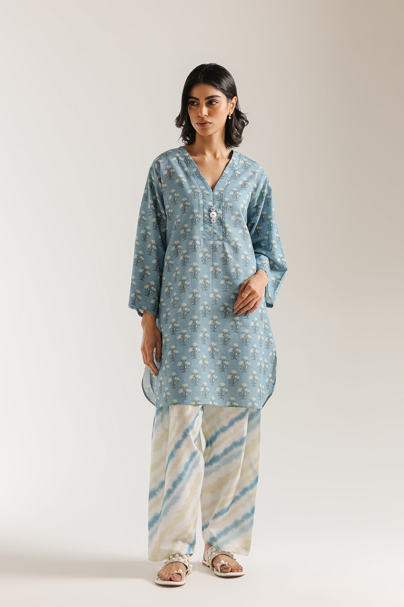 https://cdn.shopify.com/s/files/1/2290/7917/files/E8525-102-634_1_be08fff0-c997-422e-956c-eb6f5b6edbfd.jpg?v=1776686281