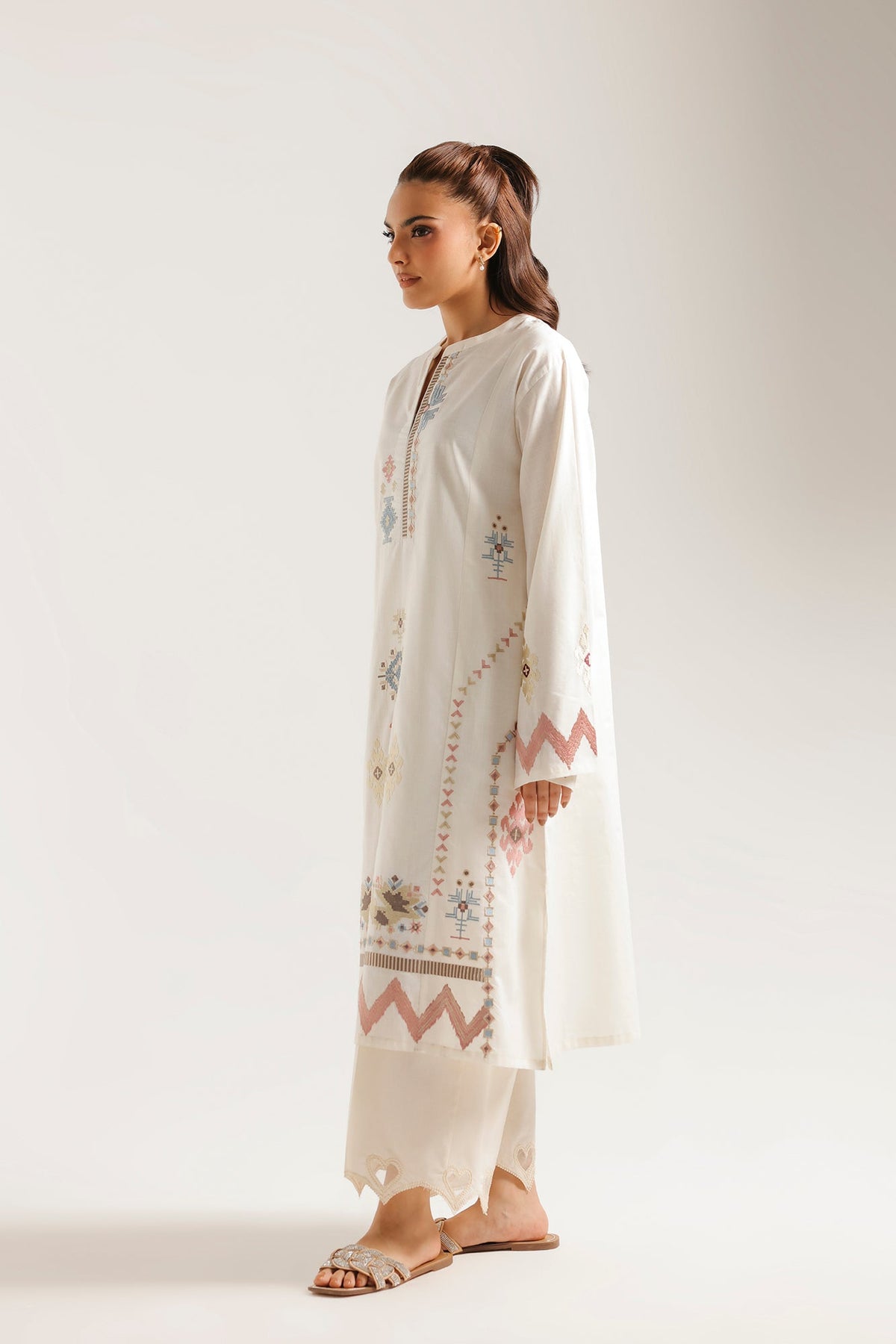 EMBROIDERED SHIRT (E9202/102/002)