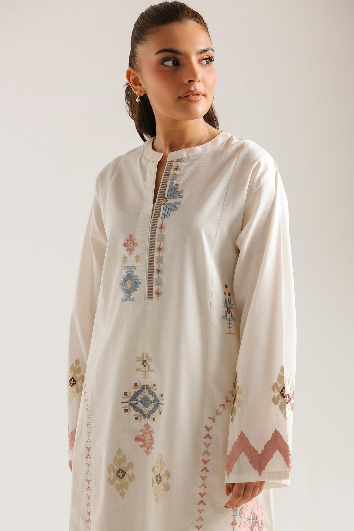 EMBROIDERED SHIRT (E9202/102/002)