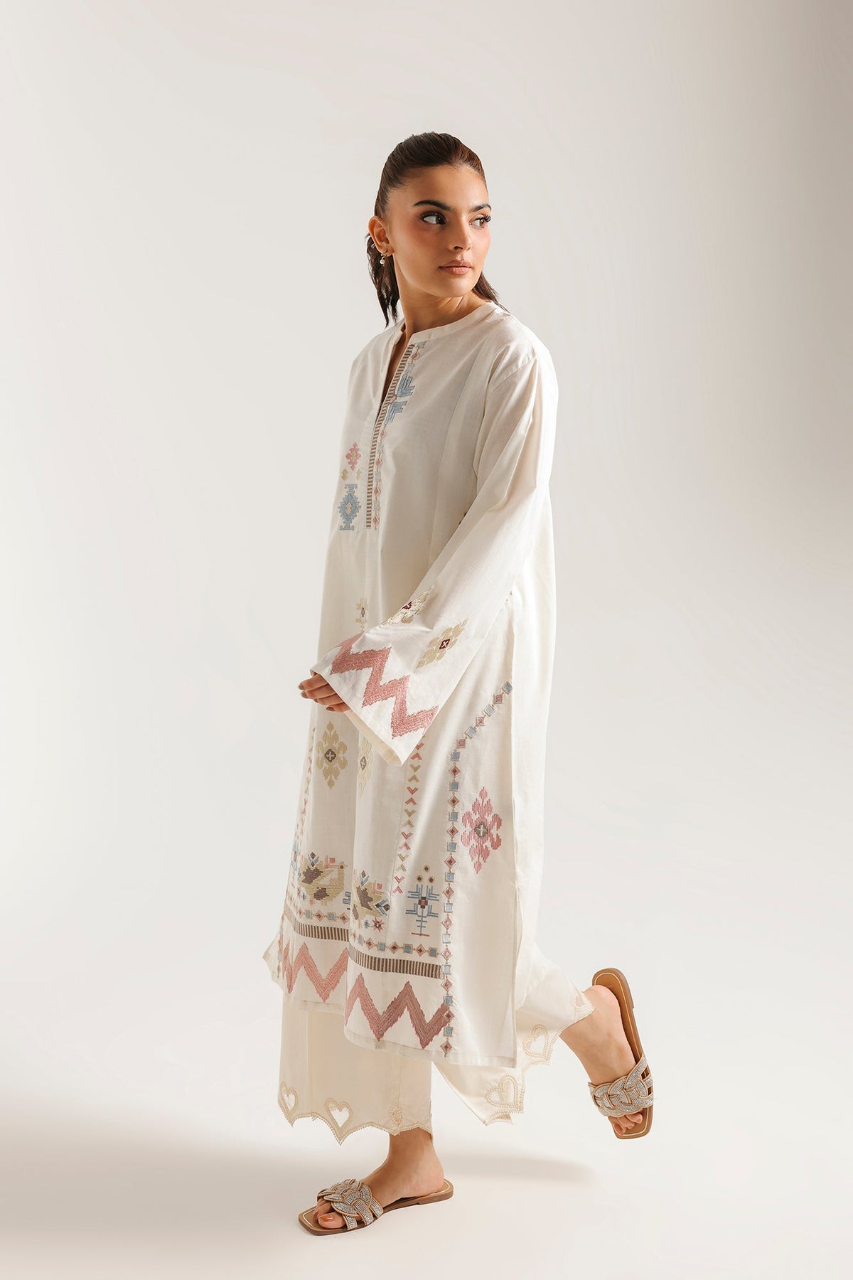 EMBROIDERED SHIRT (E9202/102/002)