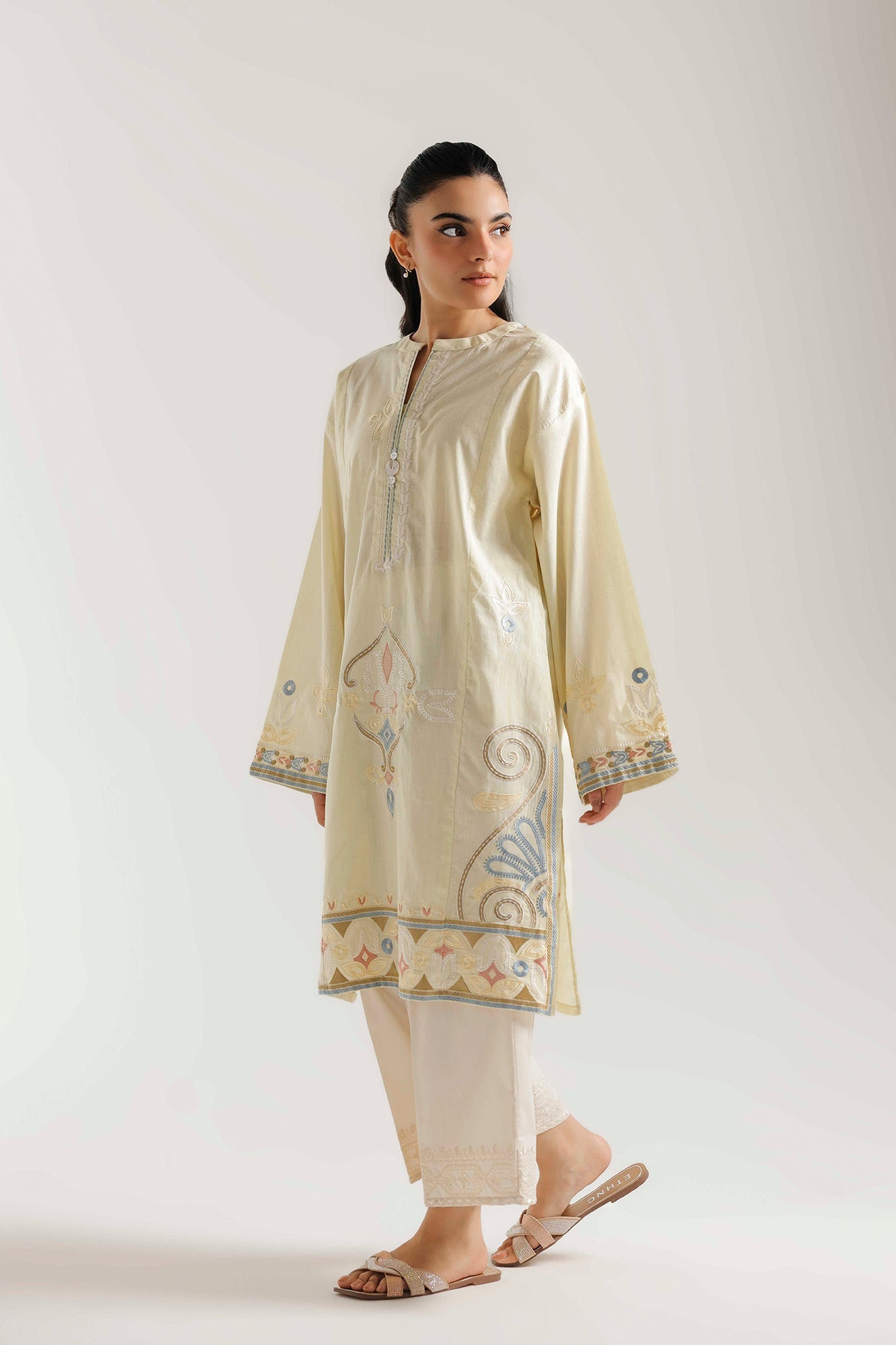 EMBROIDERED SHIRT (E9204/102/110)