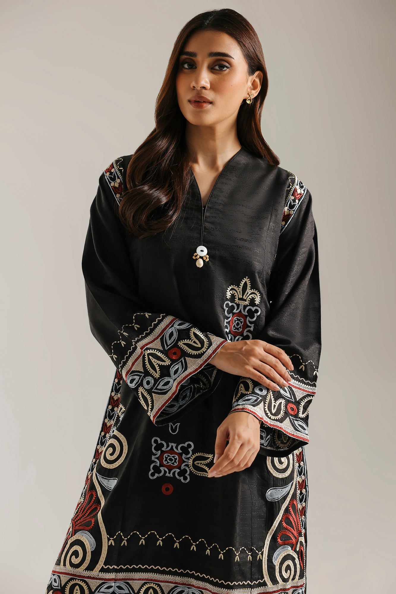 EMBROIDERED SUIT (E9218/102/902)