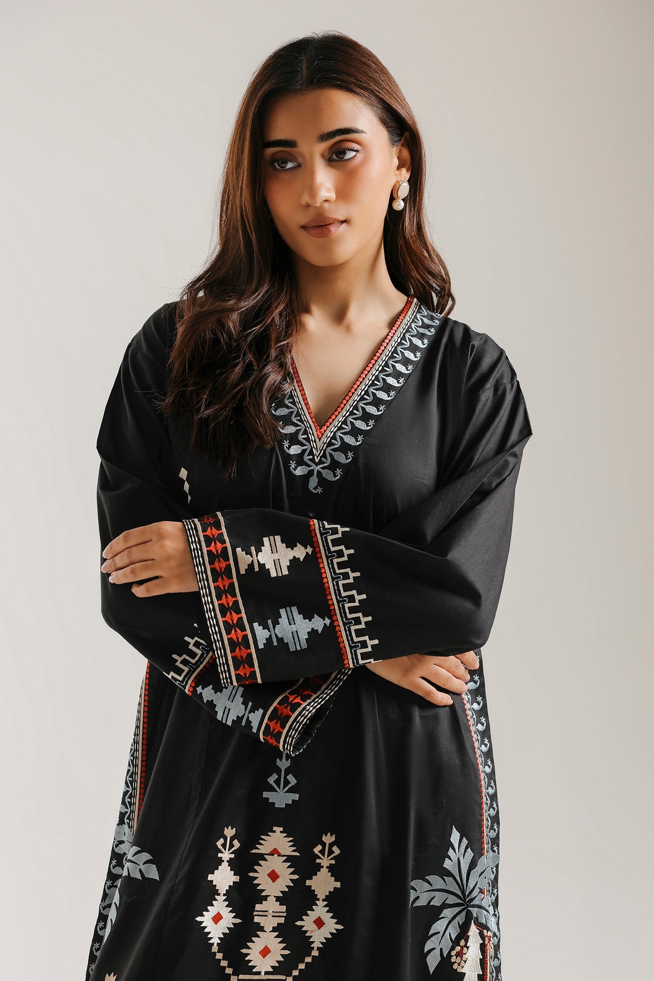 EMBROIDERED KAFTAN (E9219/102/902)