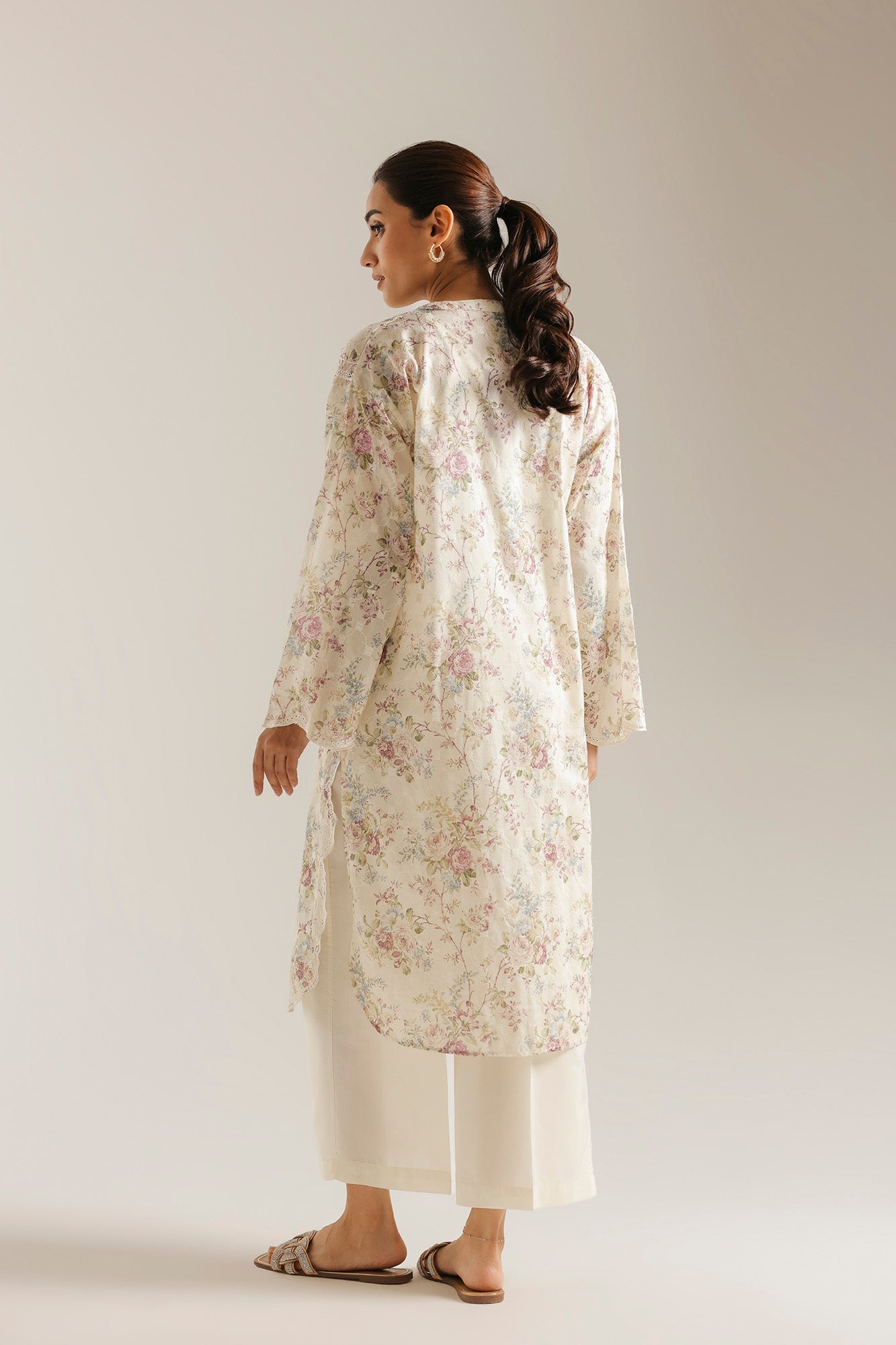 EMBROIDERED SUIT (E9228/102/004)