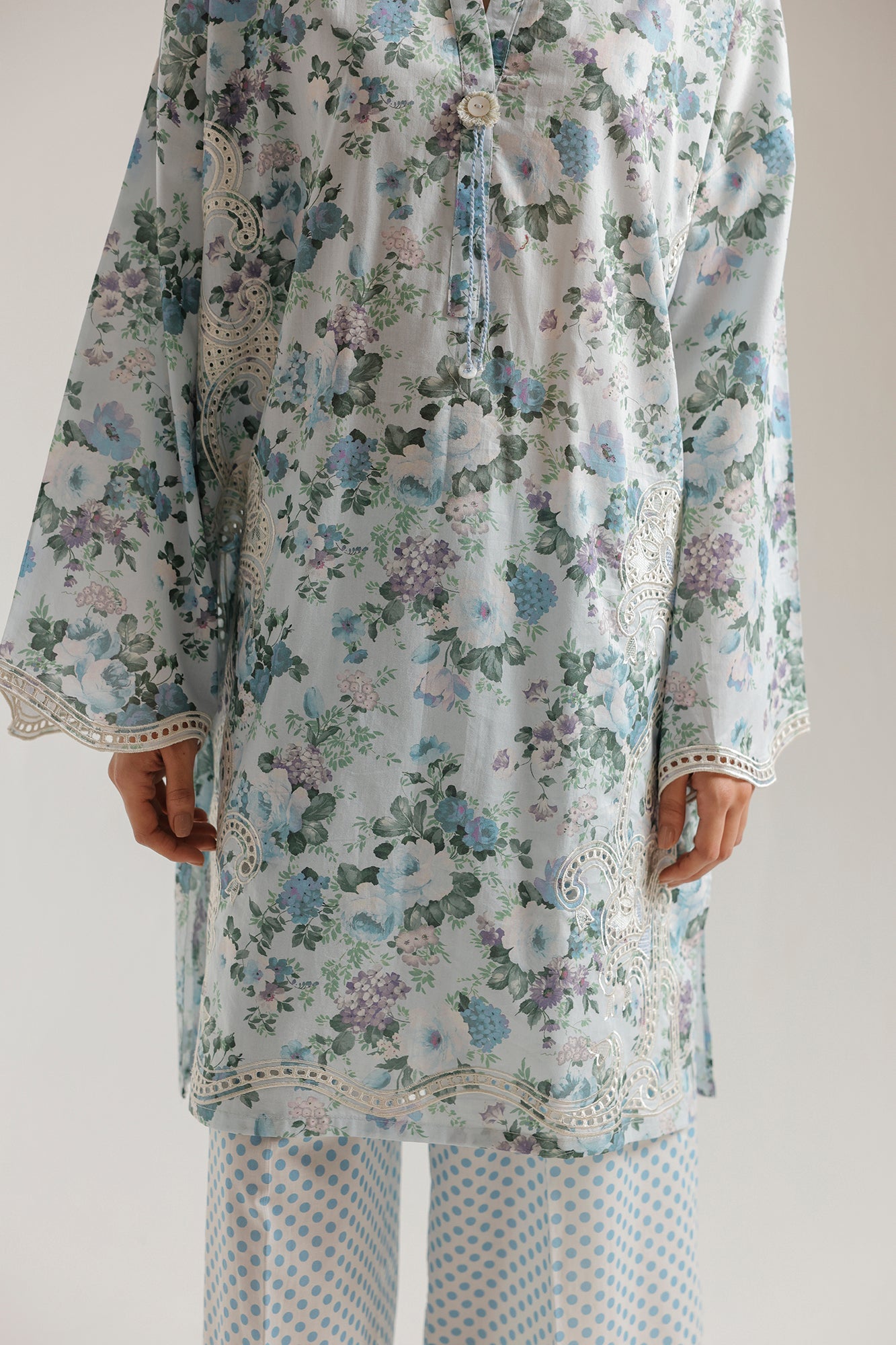 EMBROIDERED SUIT (E9244-102-617)