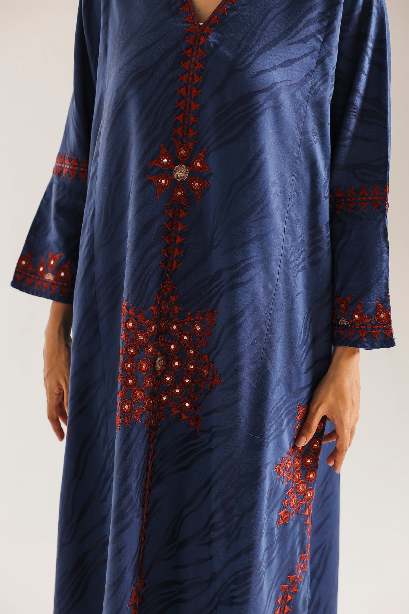 EMBROIDERED DRESS (E9301-102-620)